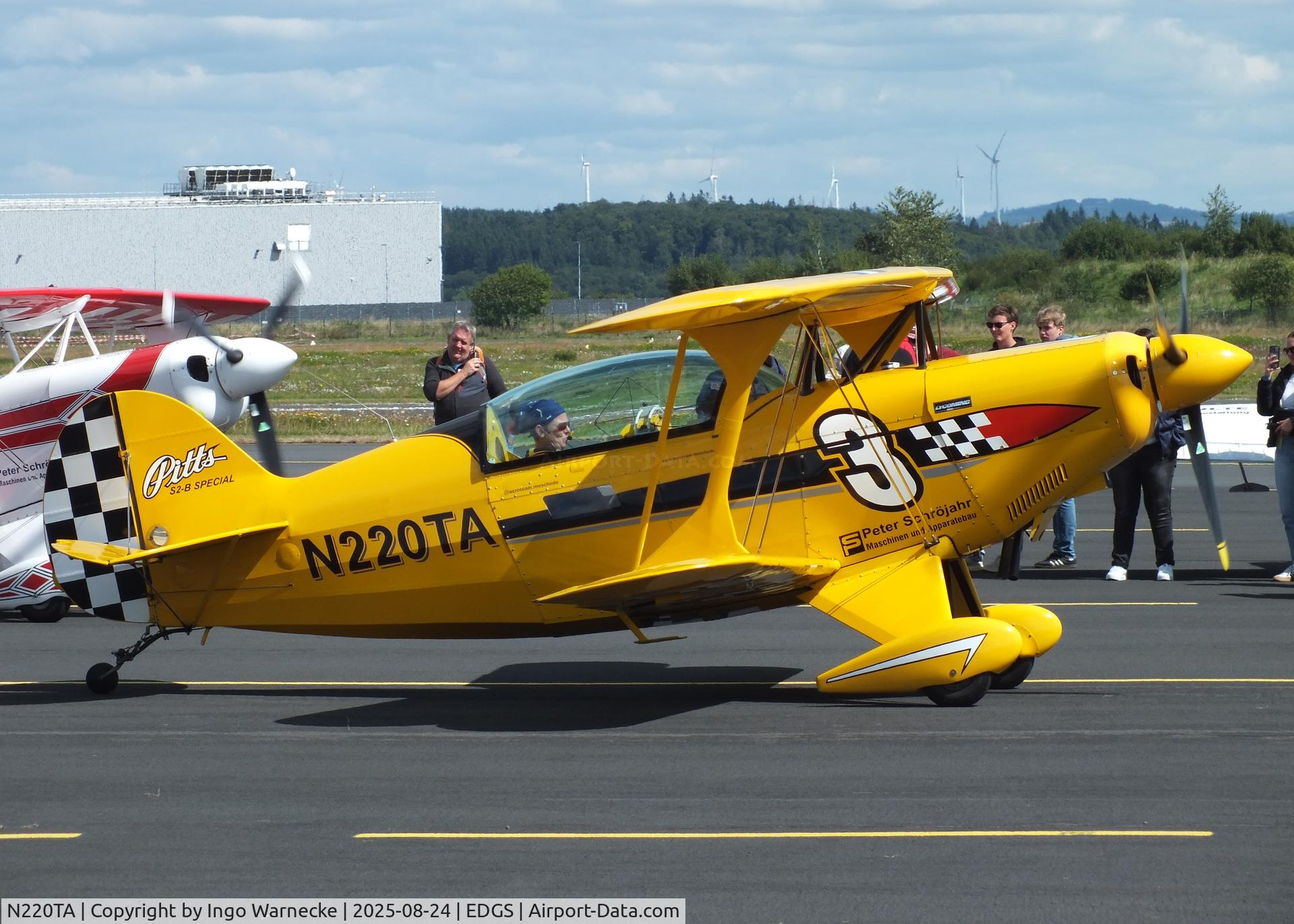 N220TA, 1988 Christen Pitts S-2B Special C/N 5134, Christen Pitts S-2B Special at the 2025 Flughafenfest (airport open day) at Siegerlandflughafen (Siegerland airport), Burbach