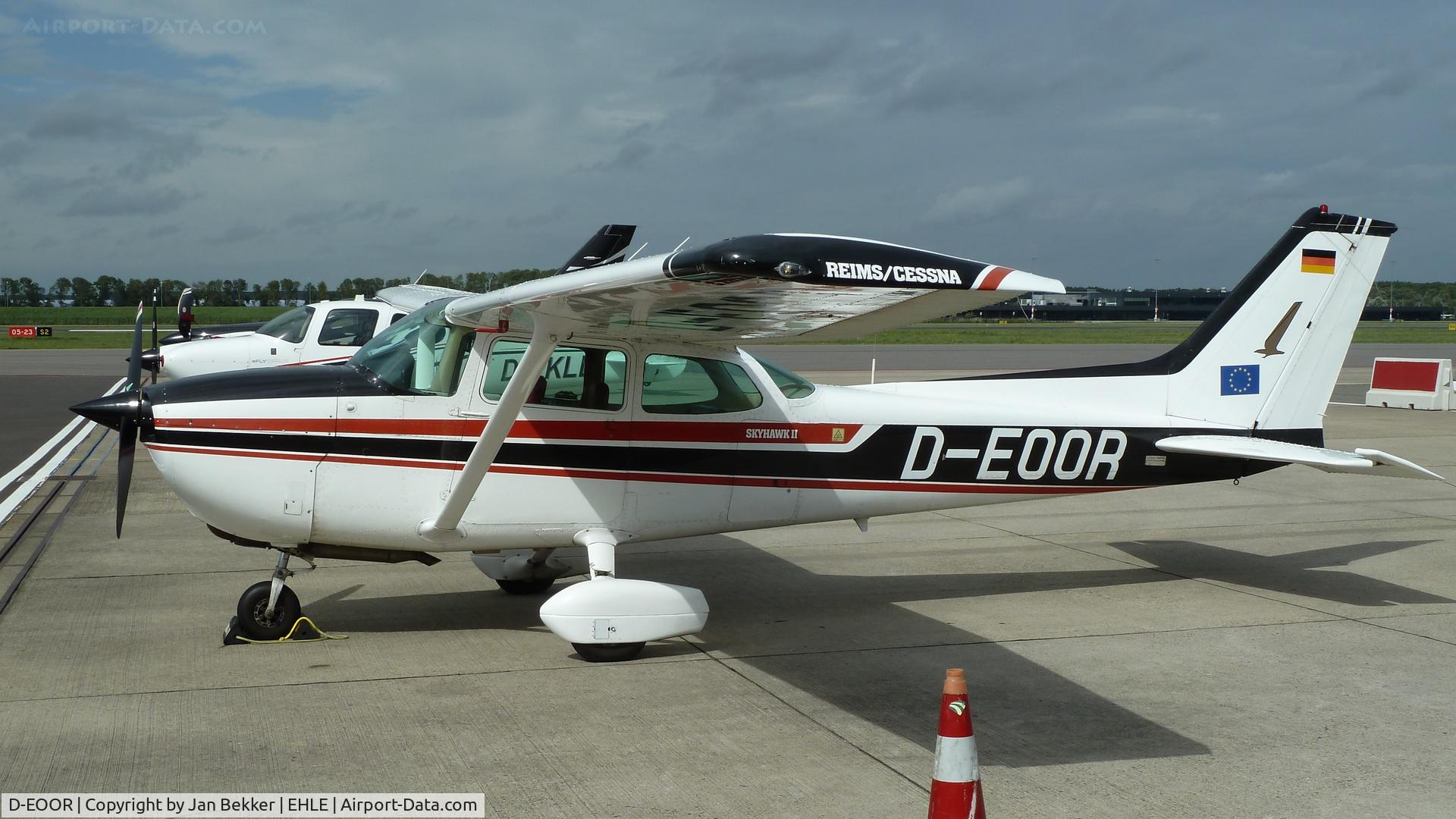 D-EOOR, Reims F172N II Skyhawk C/N 1973, Lelystad Airport