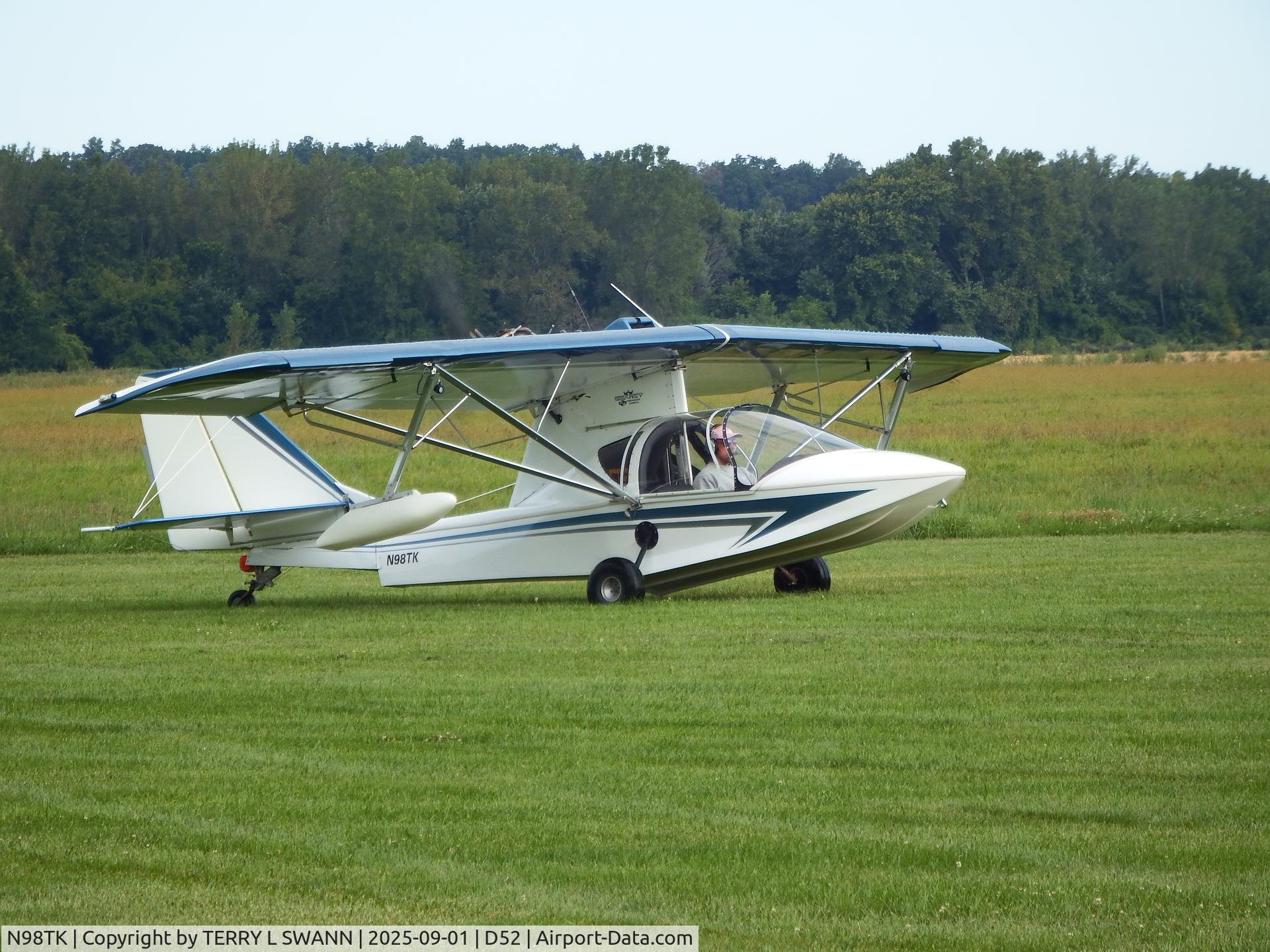 N98TK, 1999 Progressive Aerodyne SeaRey C/N 1DK164, ARRIVING AT THE FLY IN BREAKFAST IN GENESEO, NY.