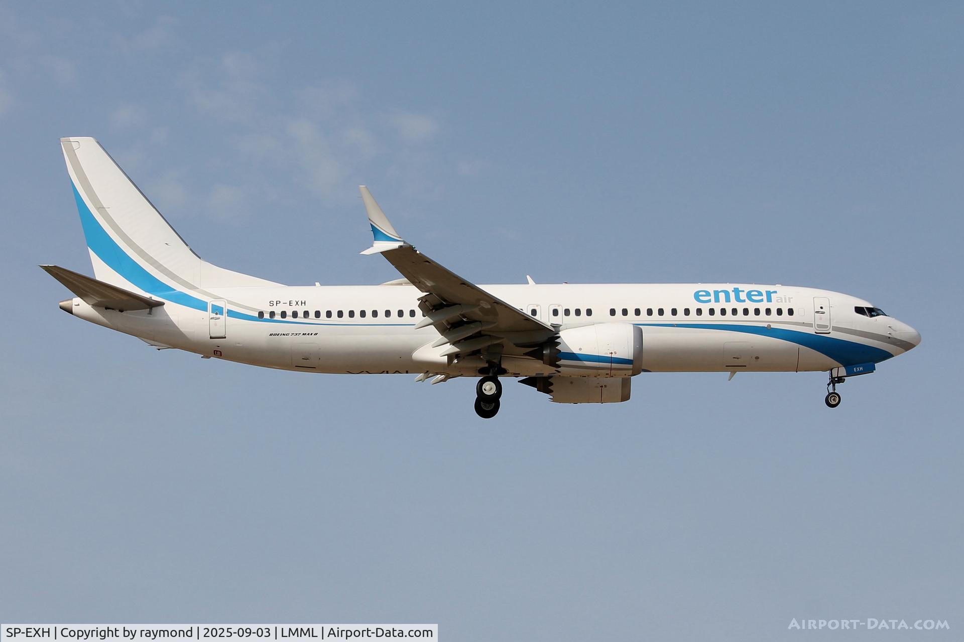 SP-EXH, , Enter Air Boeing 737-8 MAX reg SP-EXH on final approach landing in Malta RW13.