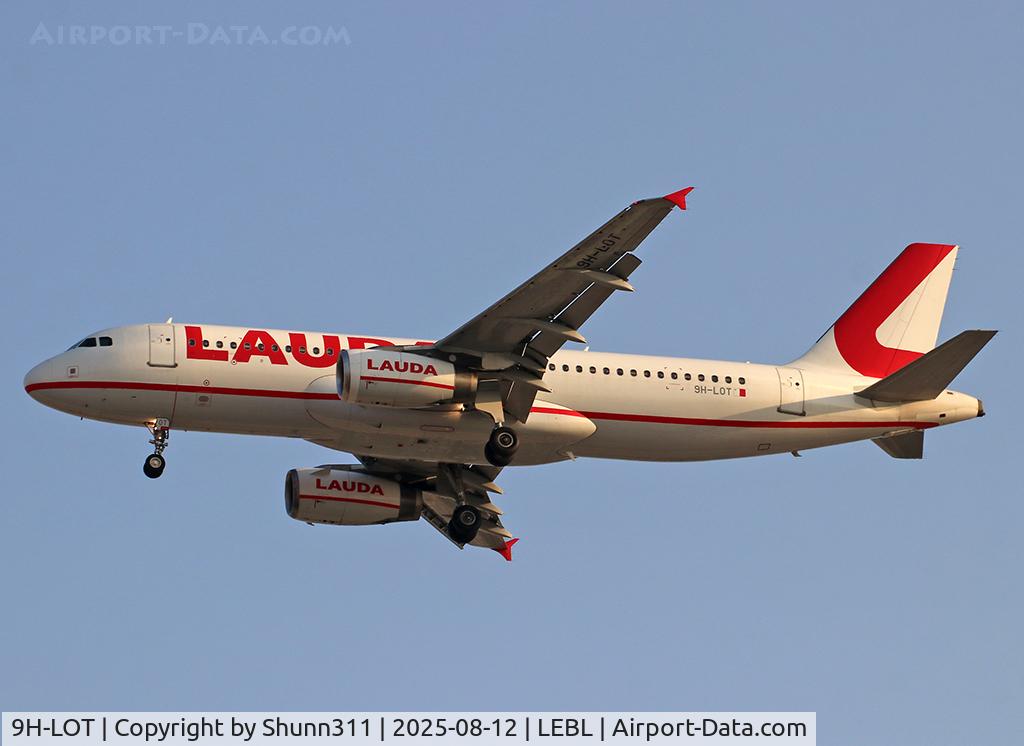9H-LOT, 2005 Airbus A320-232 C/N 2522, Landing rwy 24R