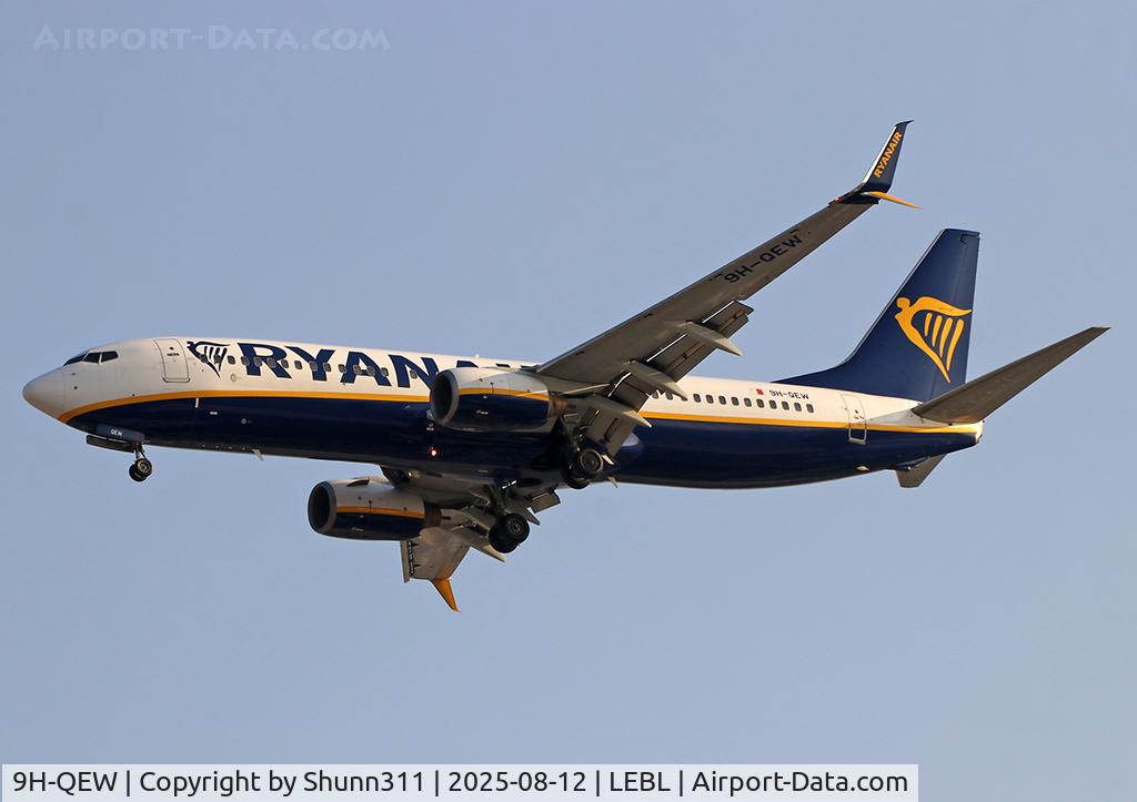 9H-QEW, 2005 Boeing 737-8AS(WL) C/N 33580, Landing rwy 24R
