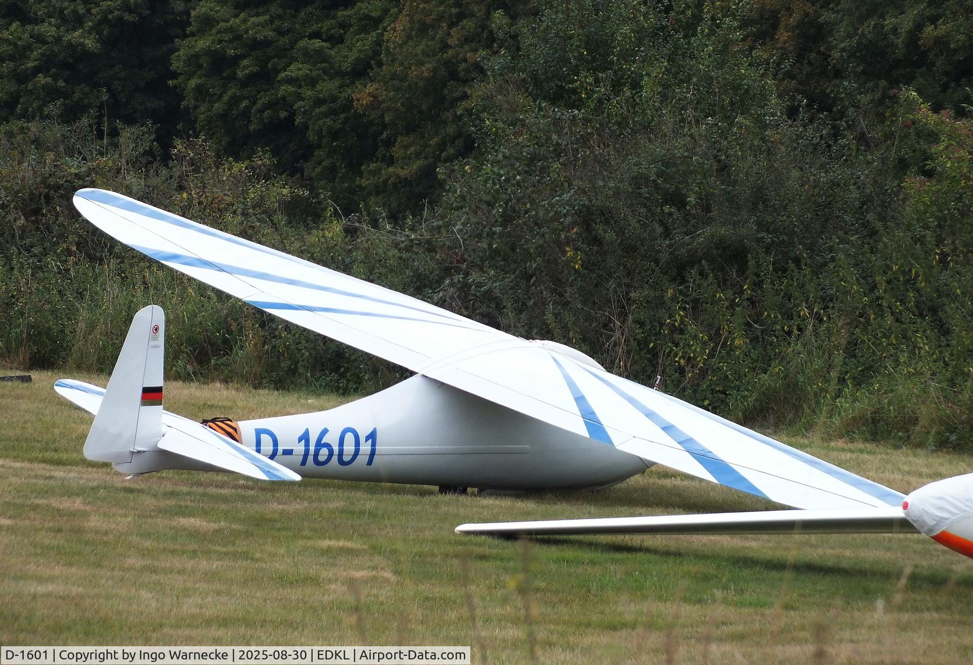 D-1601, Vogt Lo-100 Zwergreiher C/N 015, Vogt Lo-100 Zwergreiher at the 2025 Flugplatzfest Leverkusen airfield display