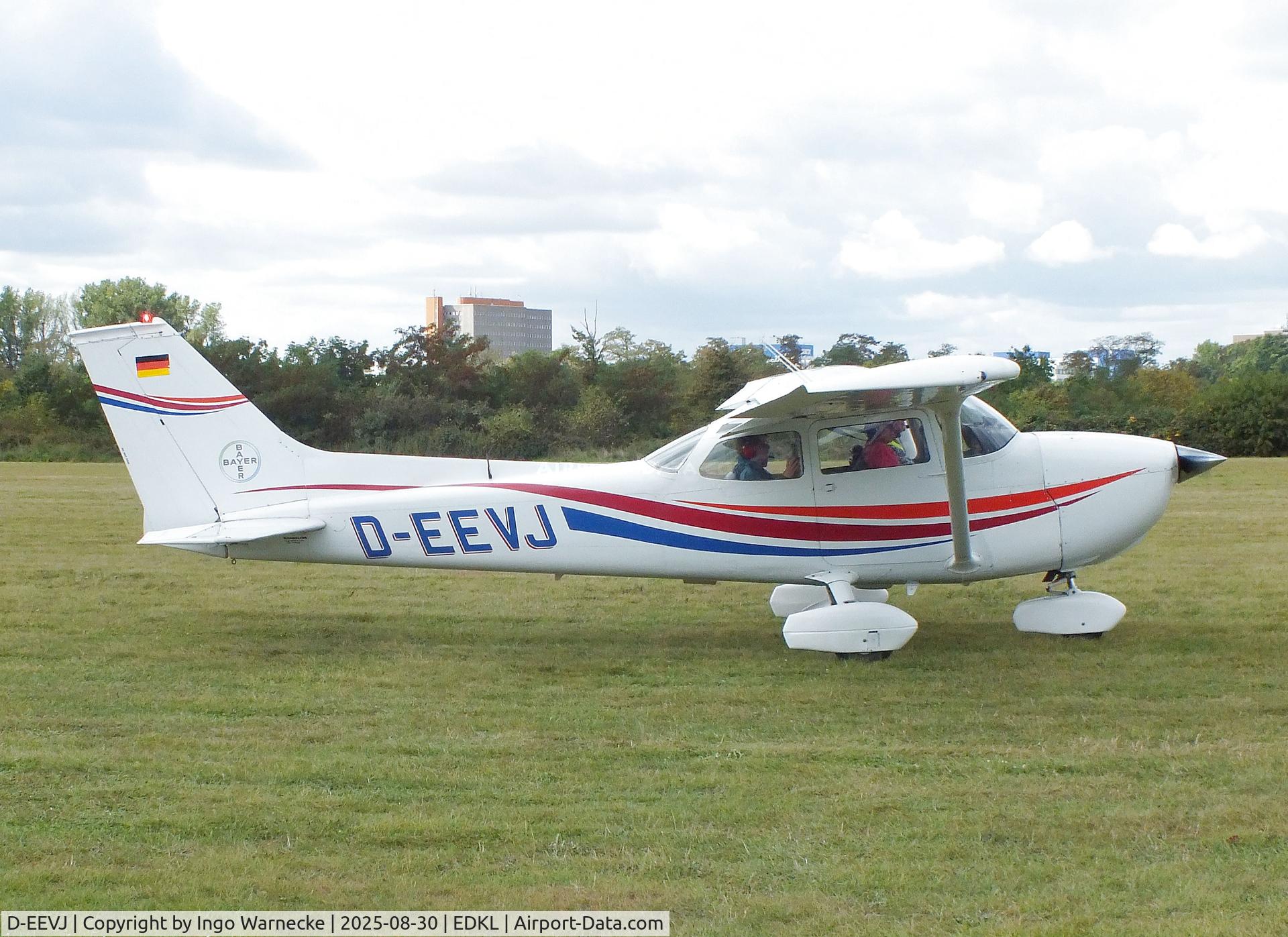 D-EEVJ, 1975 Cessna F172M Skyhawk C/N F17201270, Cessna F172M Skyhawk at the 2025 Flugplatzfest Leverkusen airfield display