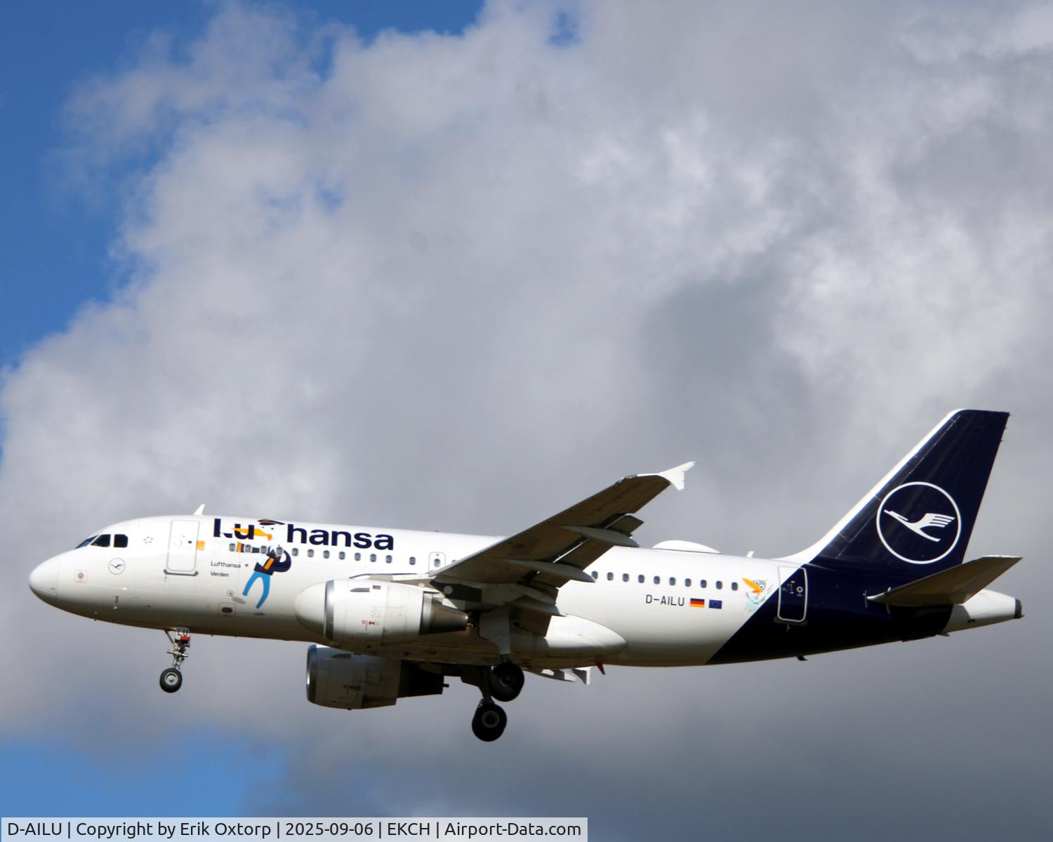 D-AILU, 1997 Airbus A319-114 C/N 744, D-AILU landing rw 22L