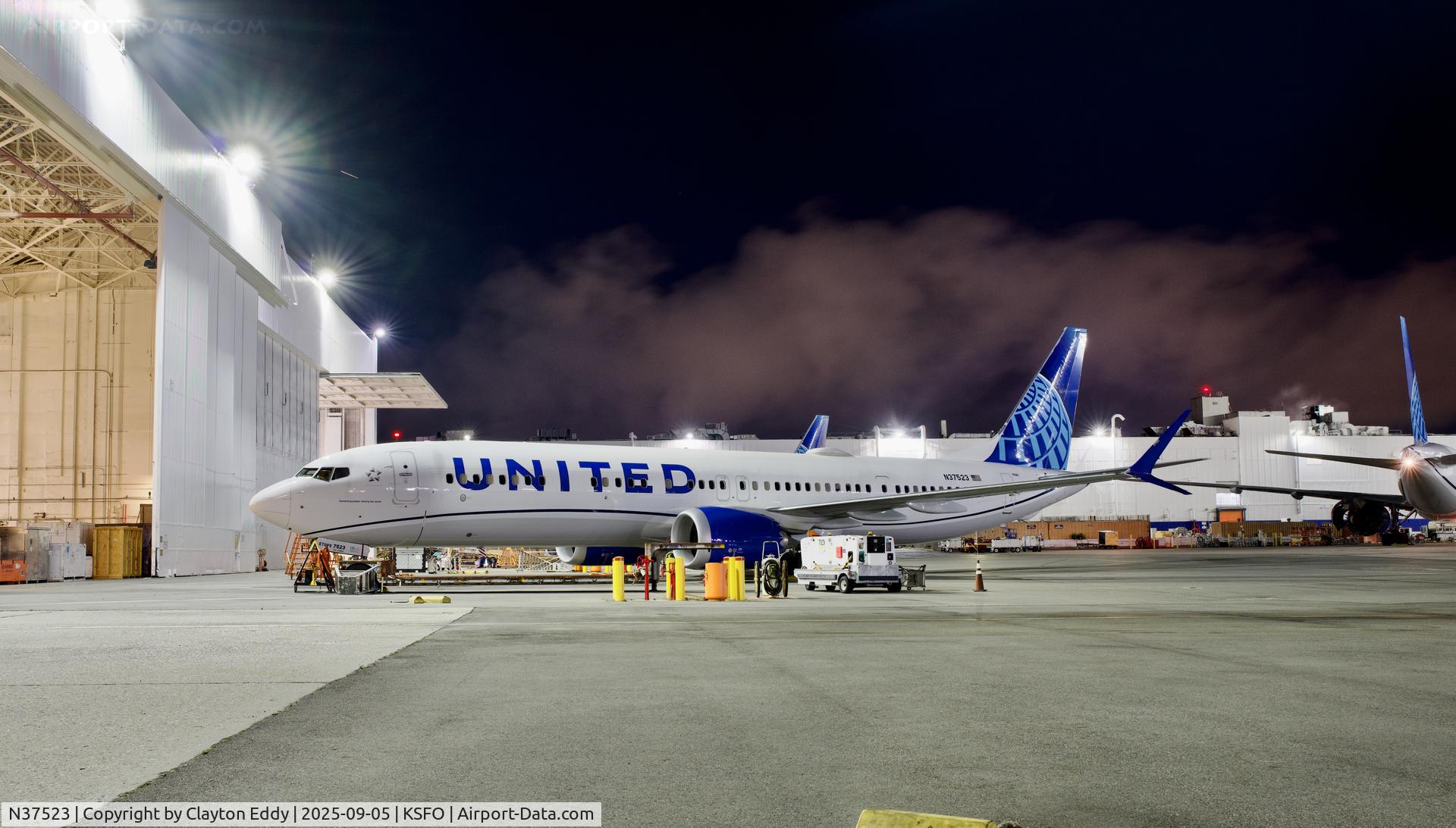 N37523, 2019 Boeing 737-9 MAX C/N 43461, SFO 2025