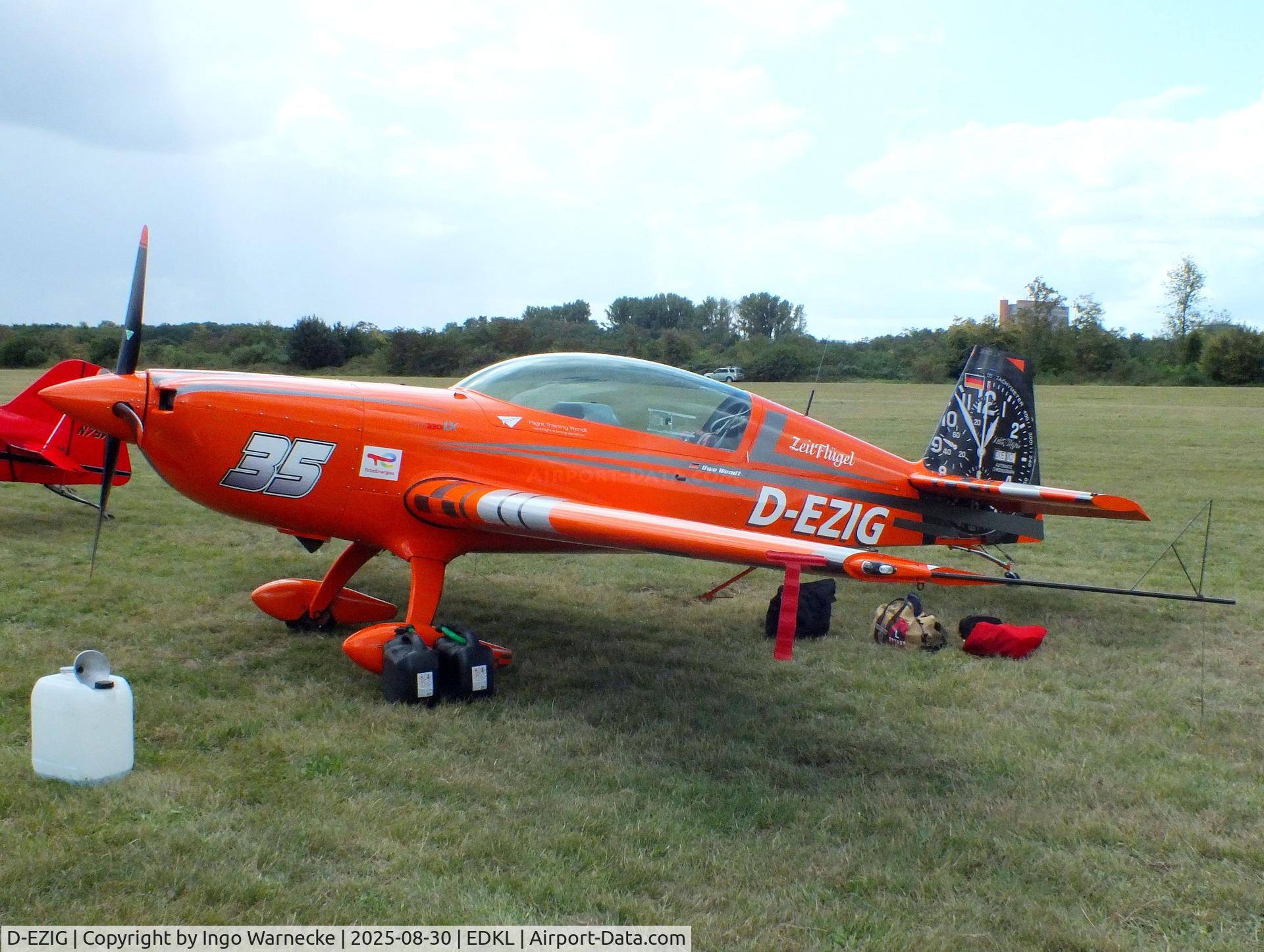 D-EZIG, Extra EA-300LC C/N LC030, Extra EA-330LX at the 2025 Flugplatzfest Leverkusen airfield display