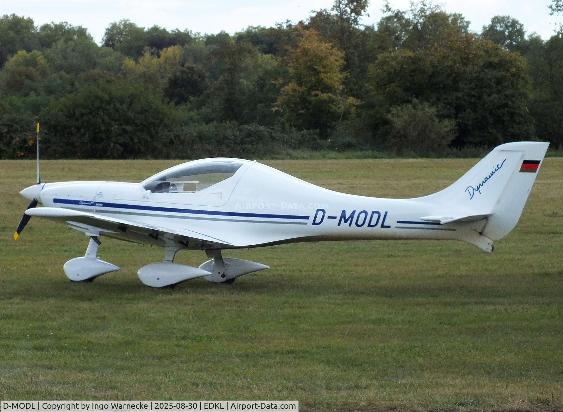 D-MODL, Aerospool WT-9 Dynamic C/N Not found D-MODL, Aerospool WT-9 Dynamic at the 2025 Flugplatzfest Leverkusen airfield display