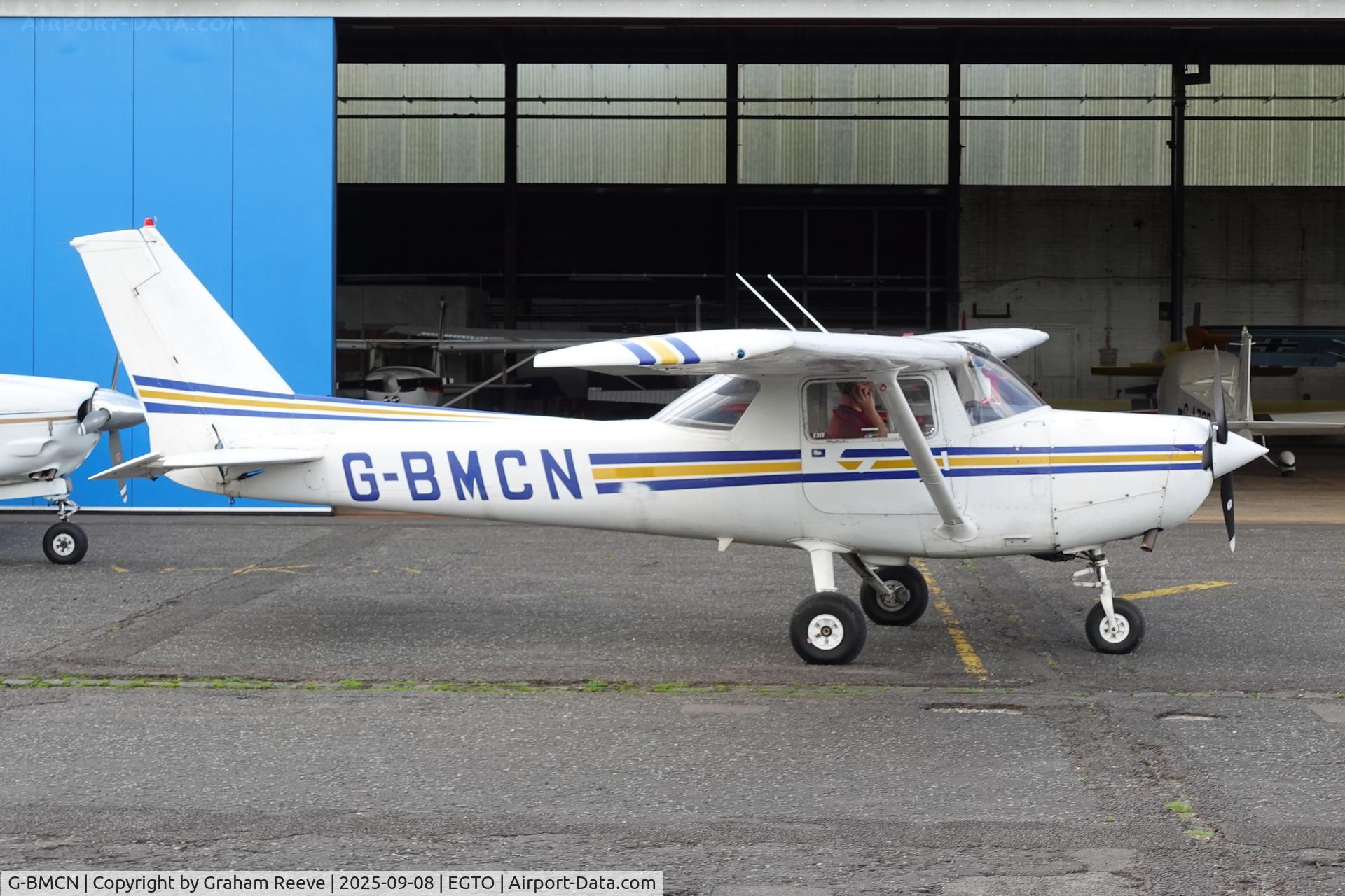 G-BMCN, 1978 Reims F152 C/N 1471, Parked at Rochester.