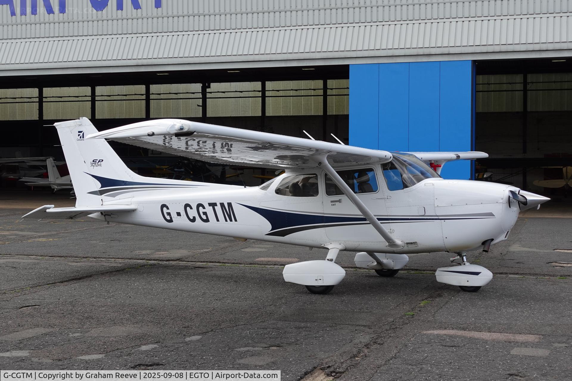 G-CGTM, 2004 Cessna 172S Skyhawk SP C/N 172S9597, Parked at Rochester.