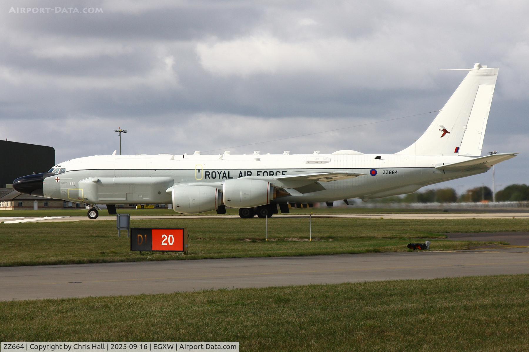 ZZ664, 1964 Boeing RC-135W Rivet Joint C/N 18773, RAF Waddington