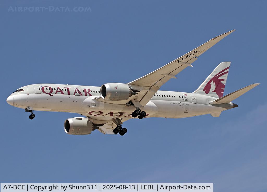 A7-BCE, 2013 Boeing 787-8 Dreamliner C/N 38323, Landing rwy 24R