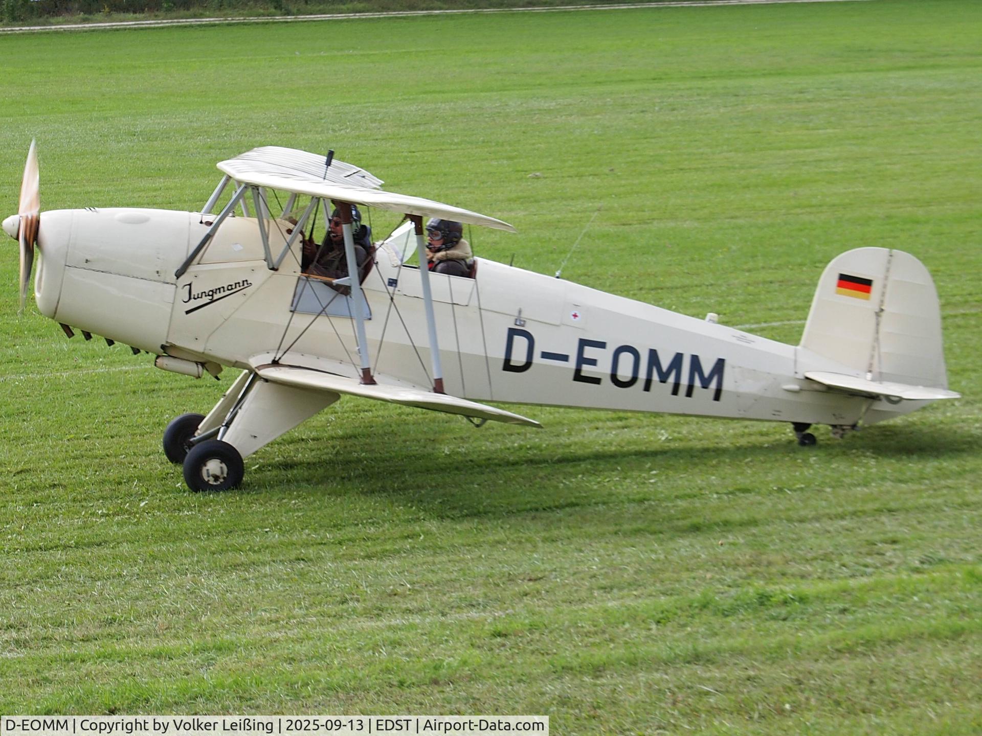 D-EOMM, 1954 CASA 1-131E Jungmann C/N 2001, Taxi to Rwy at 20th OTT Hahnweide 2025 D-EOMM, 1954 CASA 1-131E Jungmann C/N 2001, Taxi to Rwy at 20th OTT Hahnweide 2025