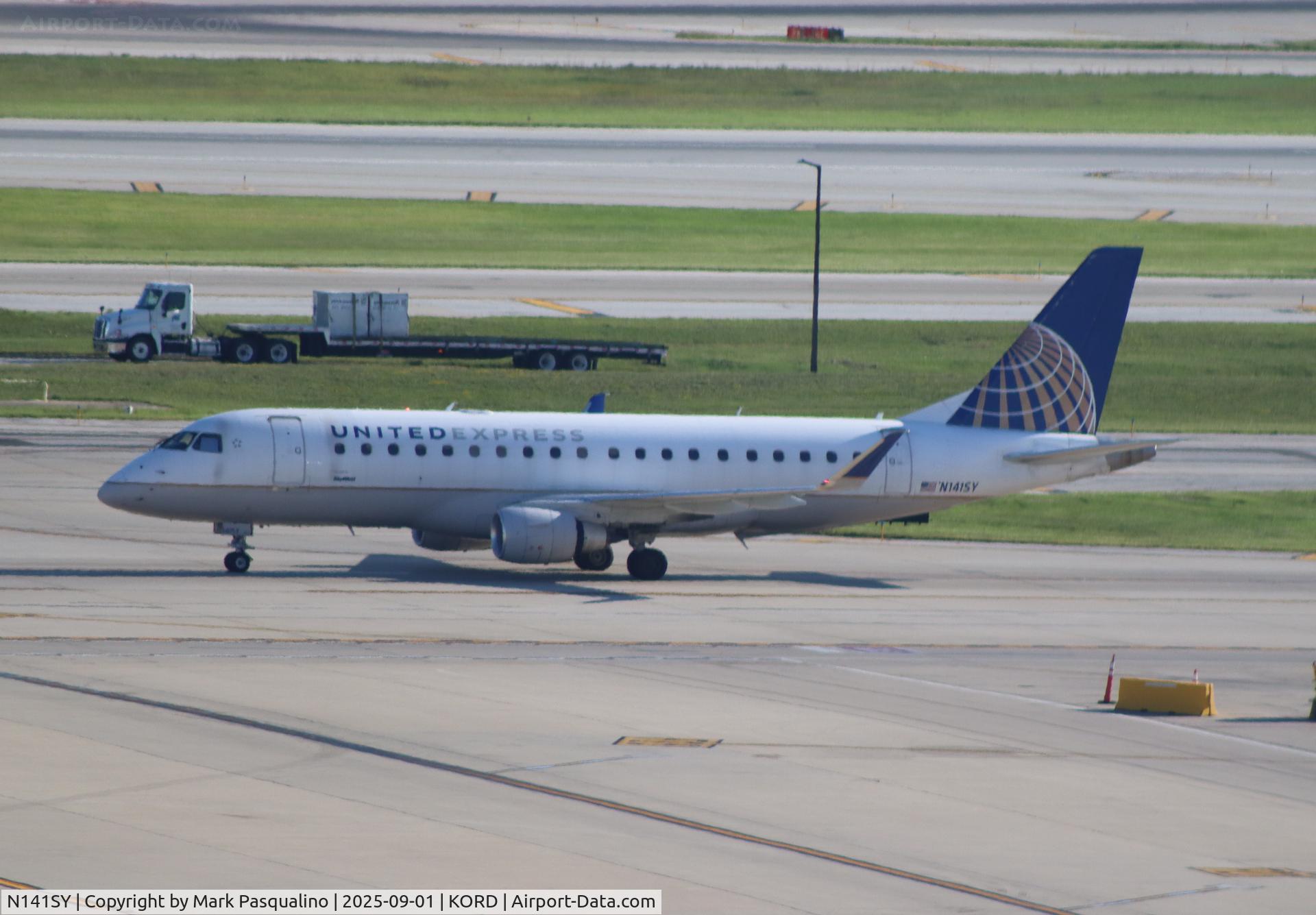 N141SY, 2015 Embraer 175LR (ERJ-170-200LR) C/N 17000472, ERJ-170-200LR