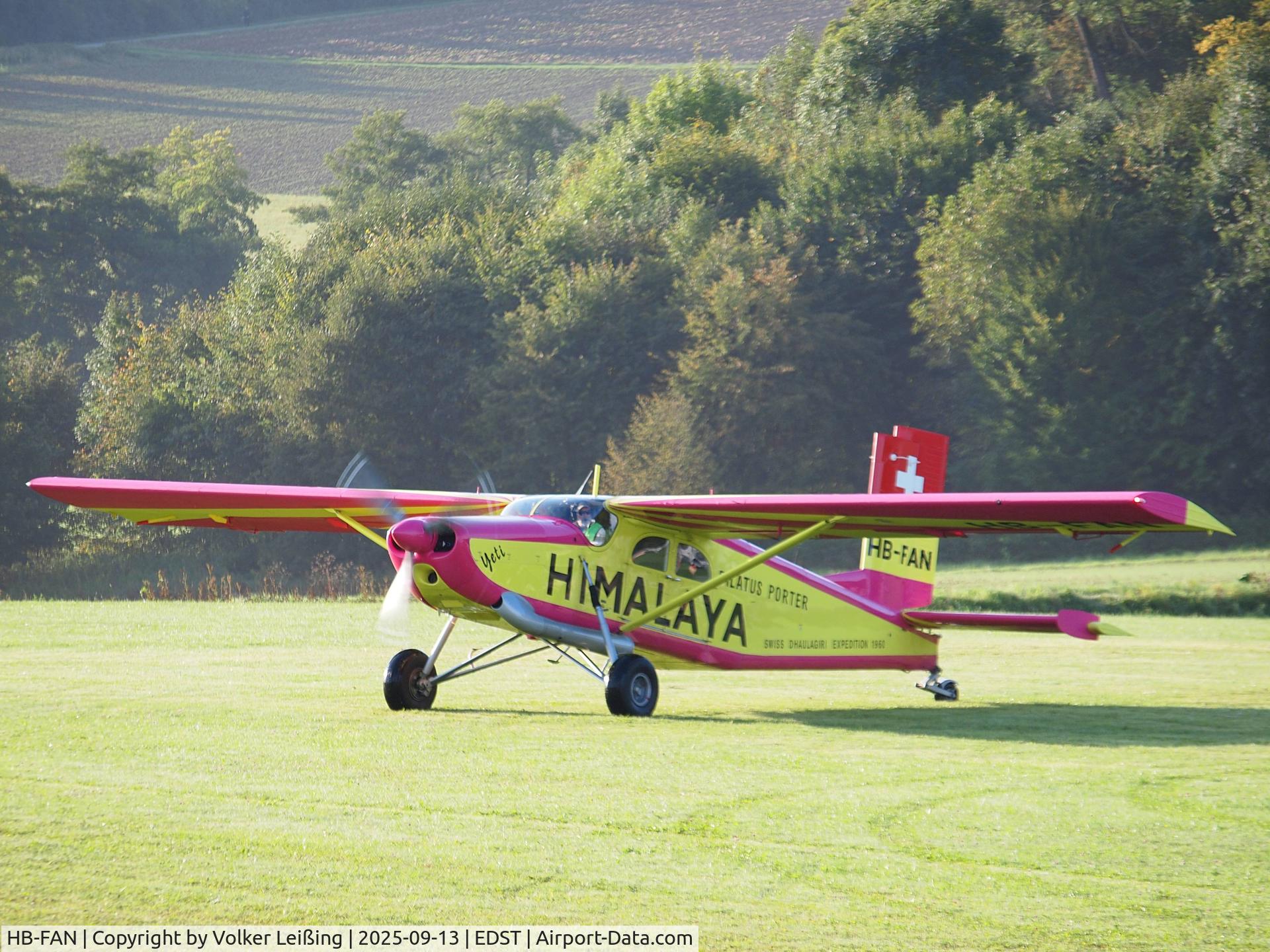 HB-FAN, 1962 Pilatus PC-6/350-H2 C/N 540, Taxi to flightline at 20th OTT Hahnweide 2025