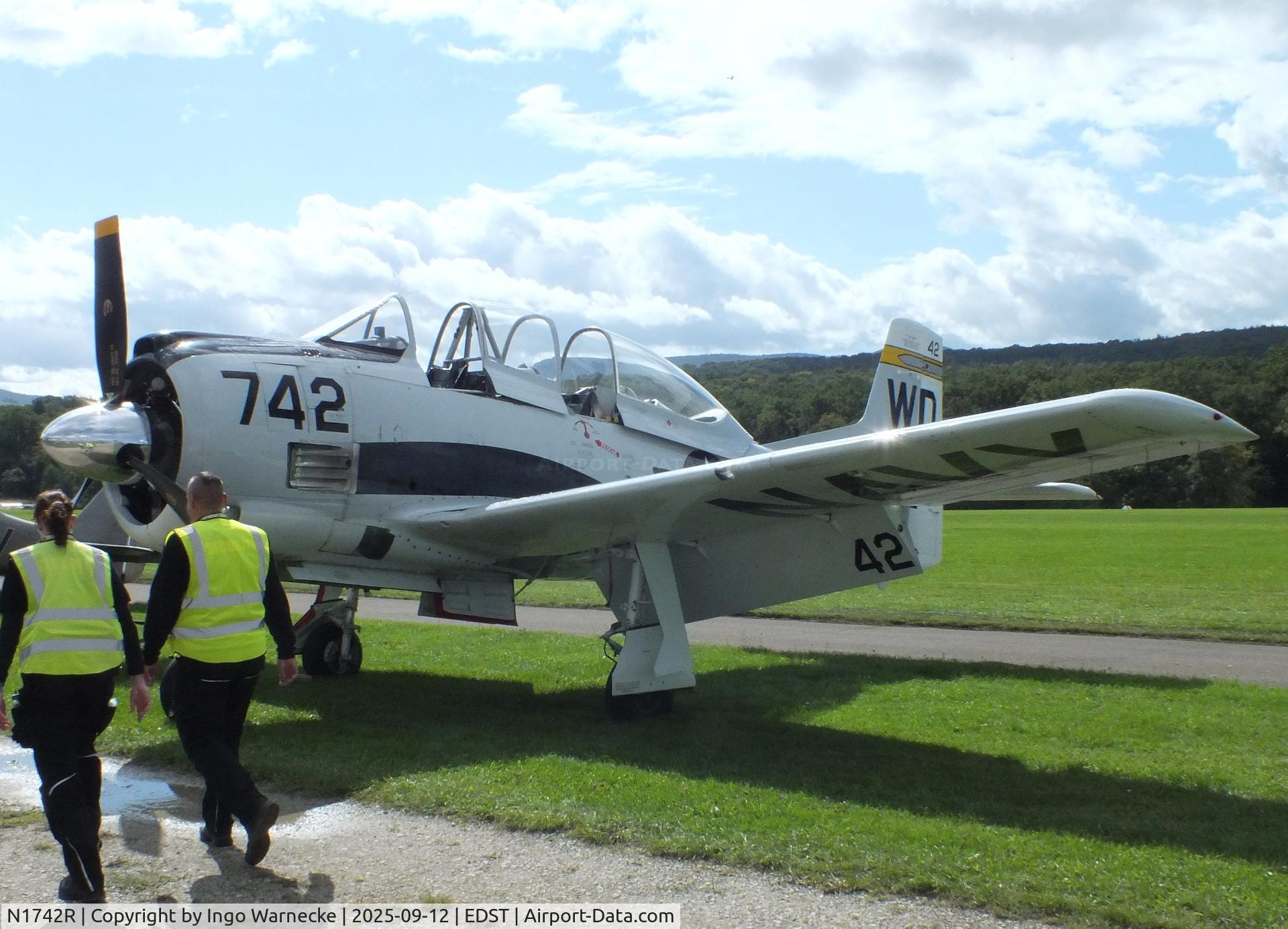 N1742R, 1951 North American T-28A Trojan C/N 49-1742, North American T-28A Trojan at the 2025 Hahnweide Fly-in, Kirchheim unter Teck airfield