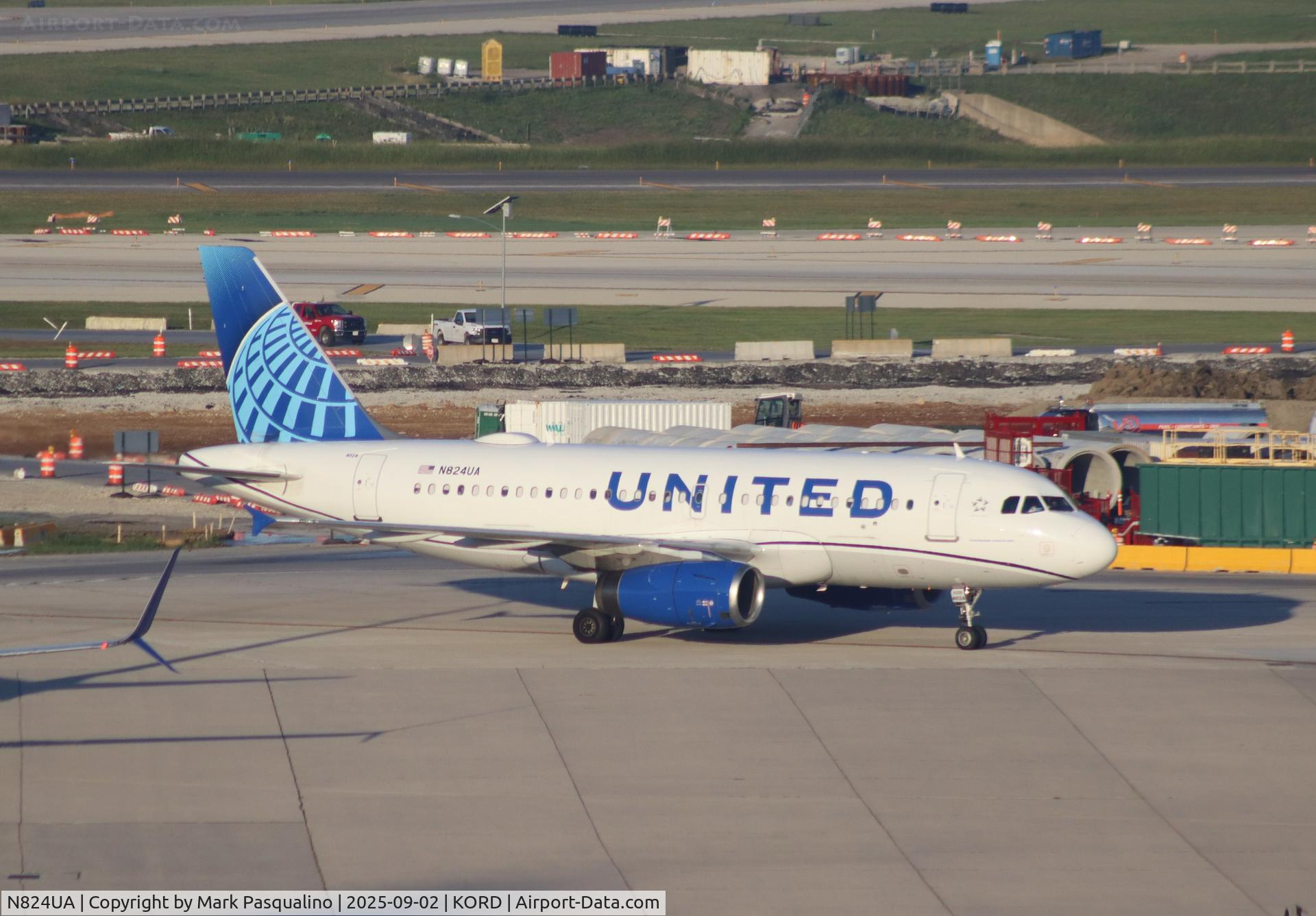 N824UA, 1999 Airbus A319-131 C/N 965, Airbus A319-131 N824UA, 1999 Airbus A319-131 C/N 965, Airbus A319-131