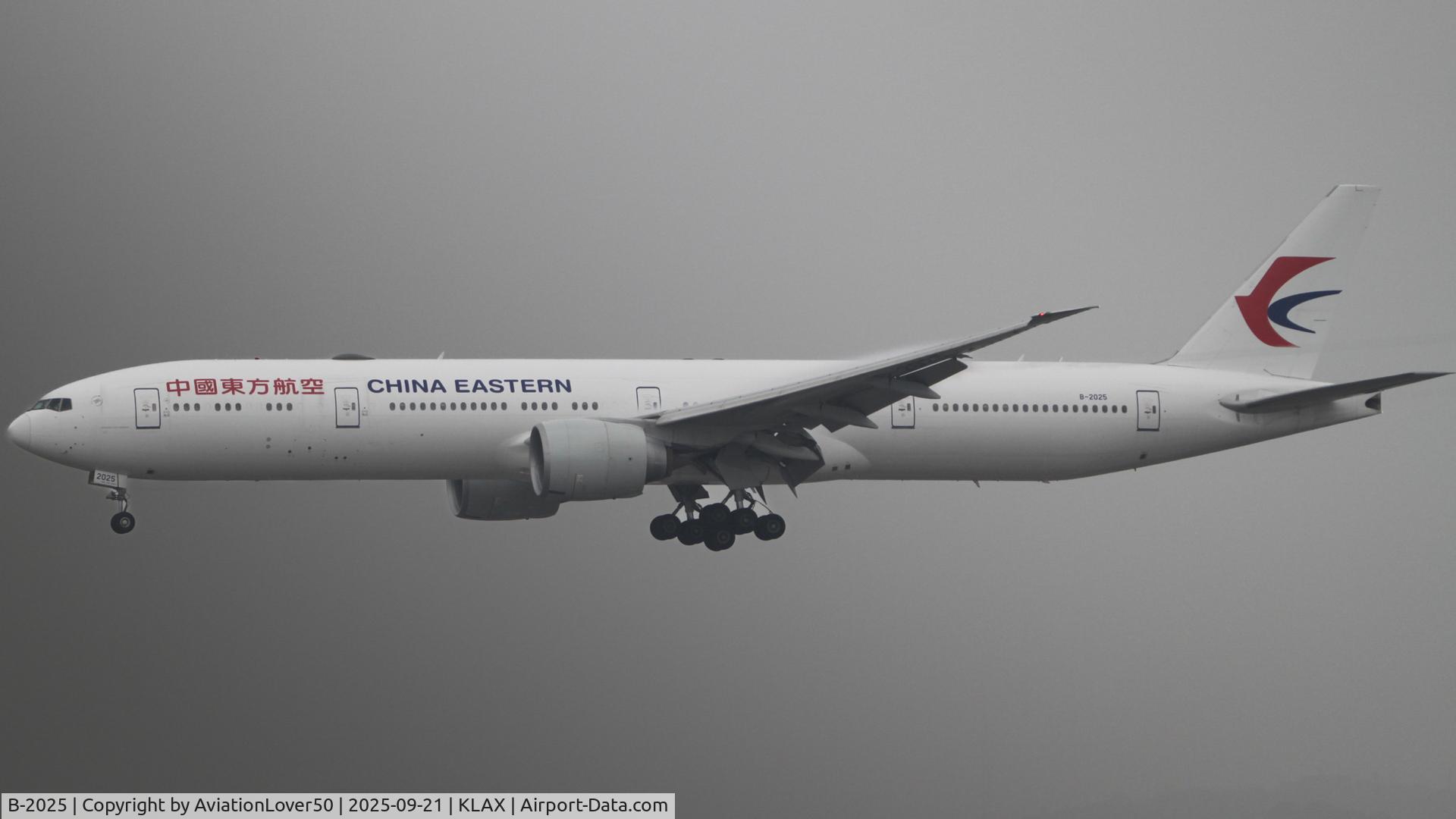 B-2025, 2015 Boeing 777-39P/ER C/N 43276, China Eastern 77W