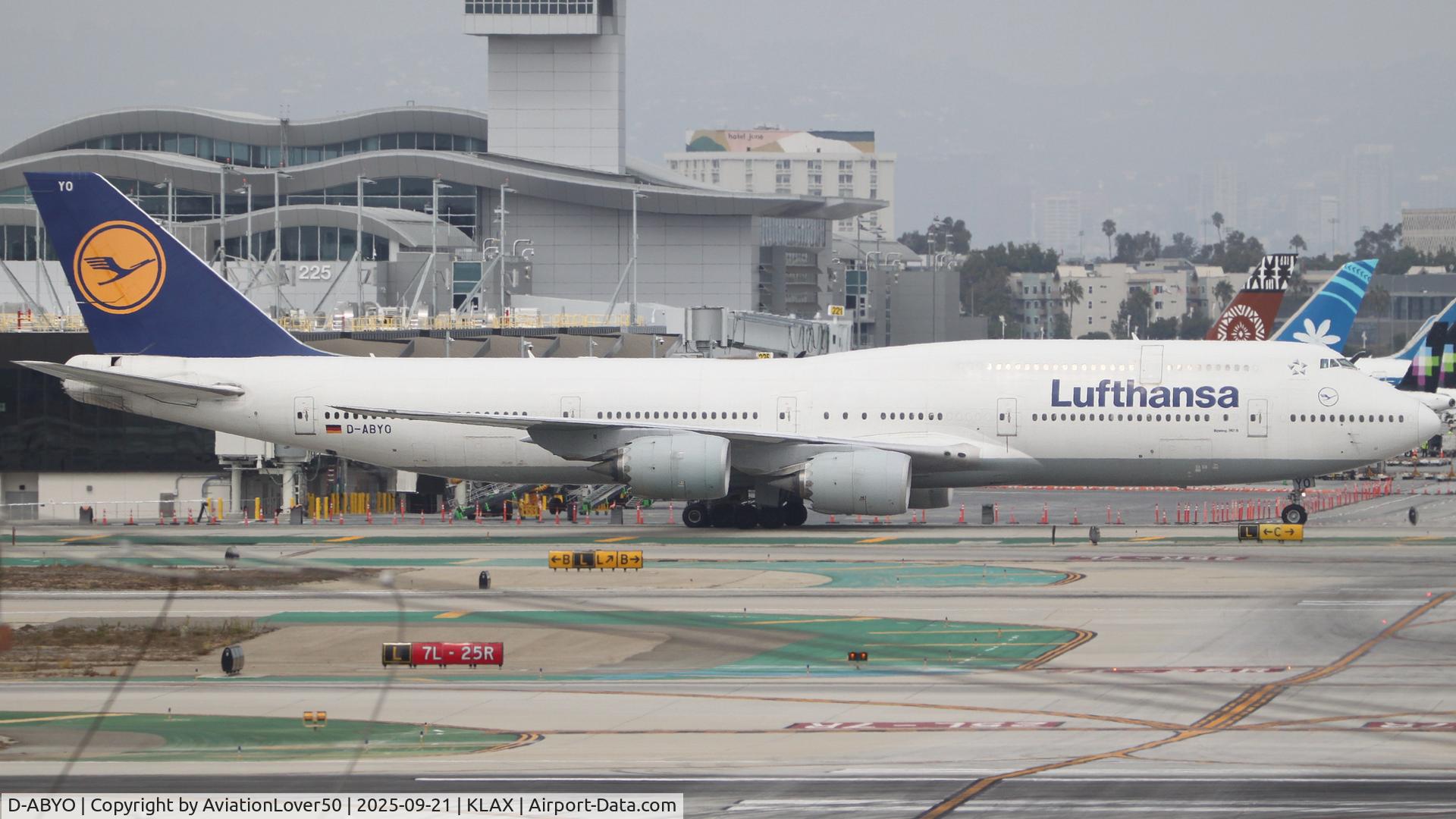 D-ABYO, 2014 Boeing 747-830 C/N 37841, Lufthansa 748