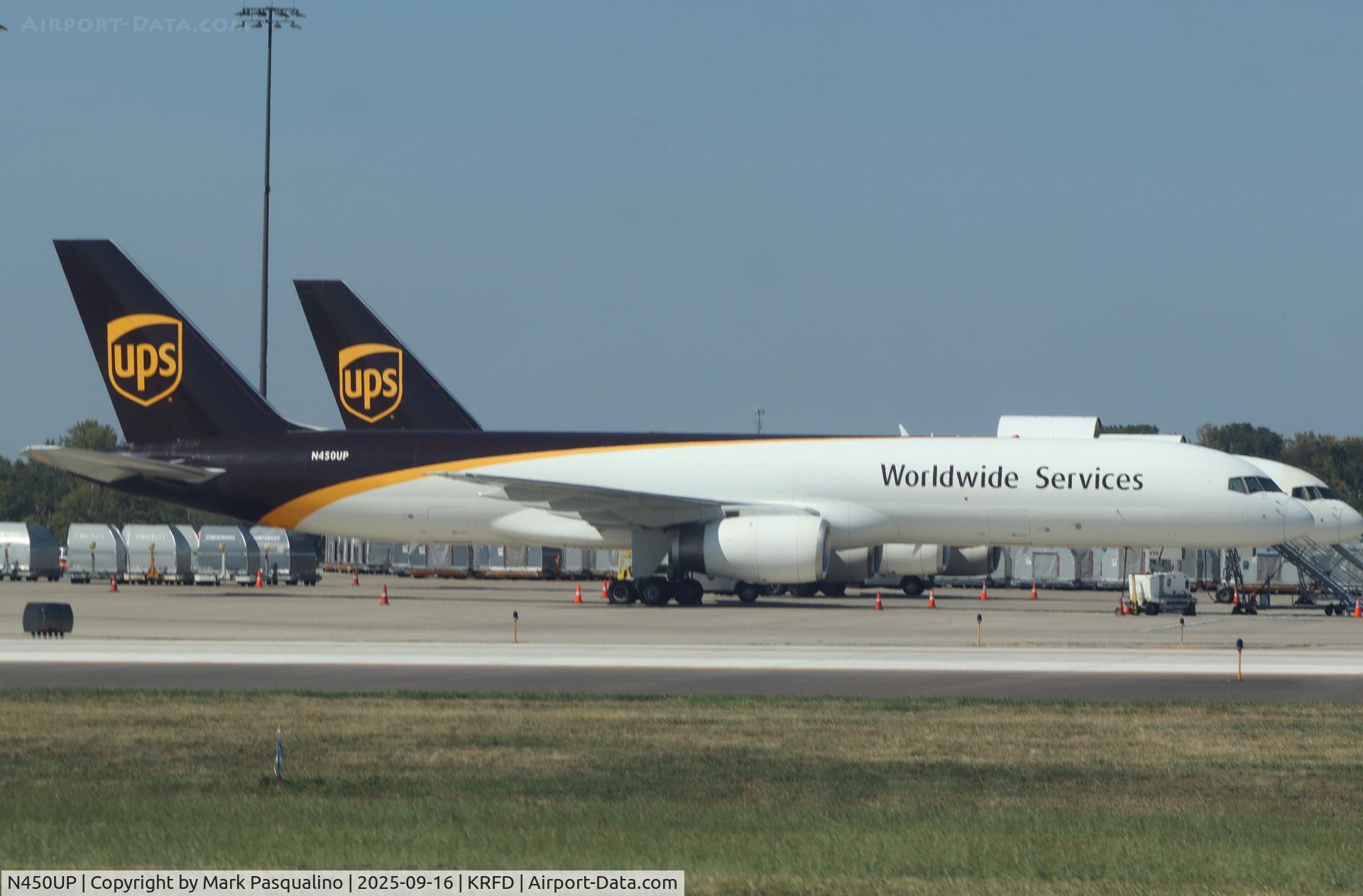 N450UP, 1995 Boeing 757-24APF C/N 25472, Boeing 757-24APF