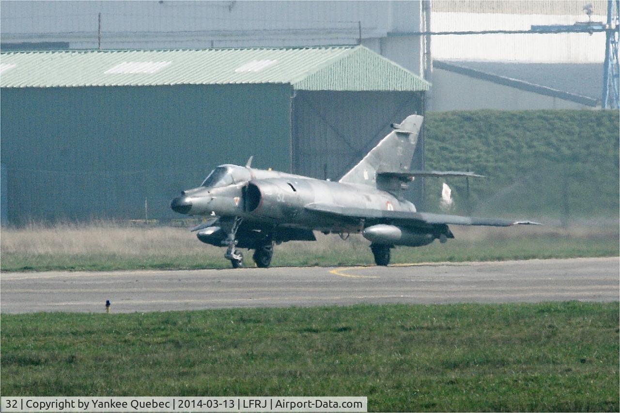 32, Dassault Super Etendard C/N 32, Dassault Super Etendard MER,Taxiing, Landivisiau Naval Air Base (LFRJ) 32, Dassault Super Etendard C/N 32, Dassault Super Etendard MER,Taxiing, Landivisiau Naval Air Base (LFRJ)