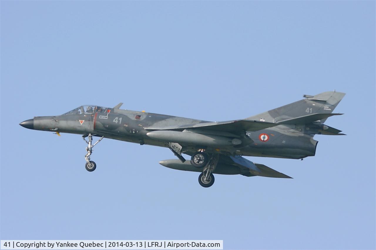 41, Dassault Super Etendard C/N 41, Short approach rwy 26, Landivisiau Naval Air Base (LFRJ)