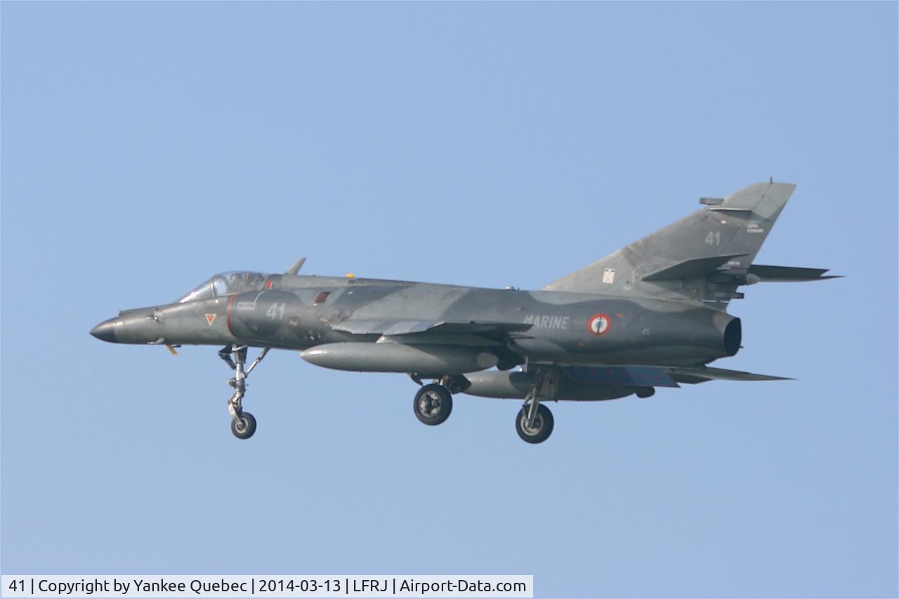 41, Dassault Super Etendard C/N 41, Short approach rwy 26, Landivisiau Naval Air Base (LFRJ)