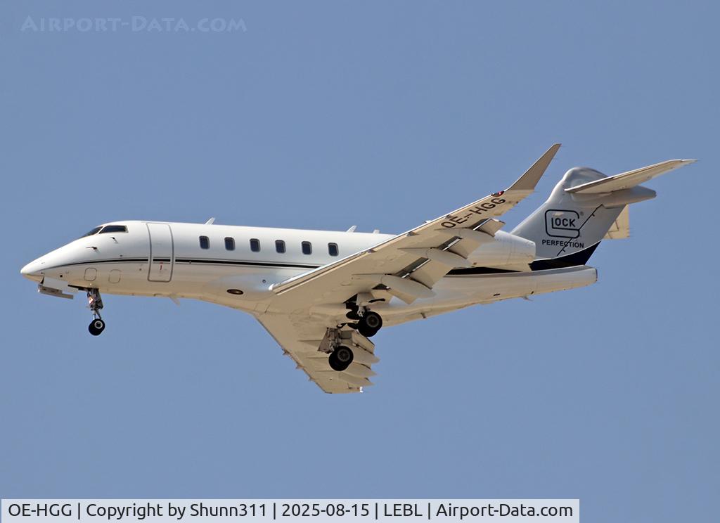 OE-HGG, 2016 Bombardier Challenger 350 C/N 20618, Landing rwy 24R OE-HGG, 2016 Bombardier Challenger 350 C/N 20618, Landing rwy 24R