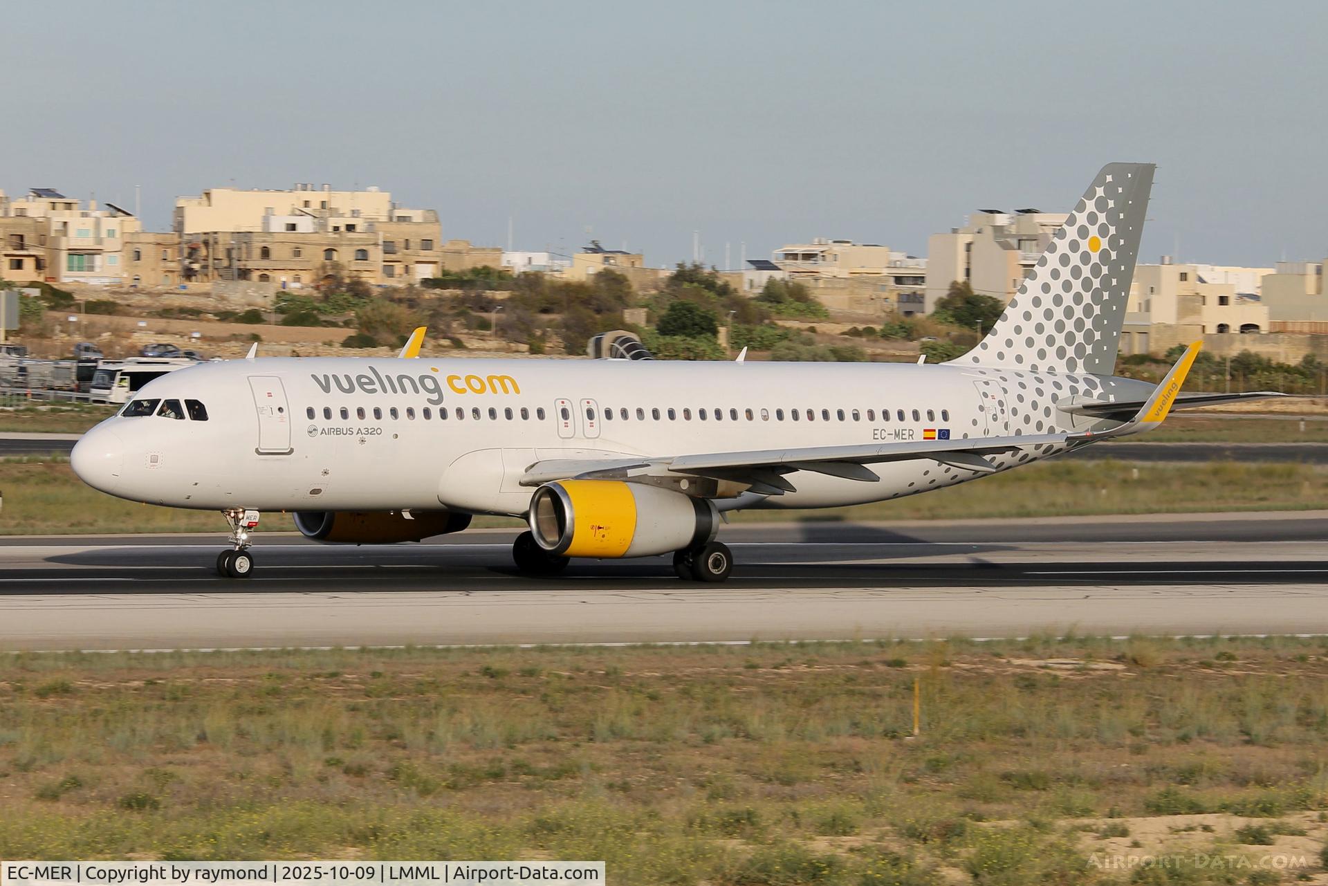 EC-MER, 2015 Airbus A320-232 C/N 6510, Vueling Airbus A320-232 reg EC-MER on the roll on RW31 departing Malta enroute BCN.