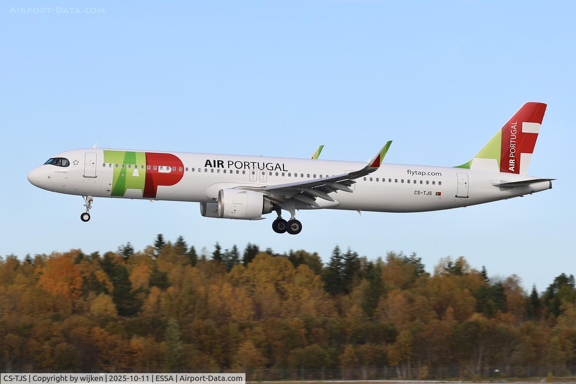 CS-TJS, 2025 Airbus A321- 251NX C/N 12710, Rwy 26 CS-TJS, 2025 Airbus A321- 251NX C/N 12710, Rwy 26