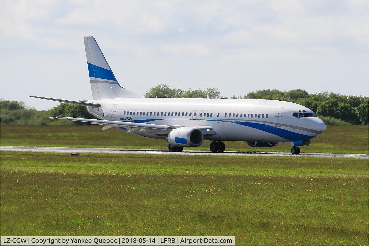 LZ-CGW, 1996 Boeing 737-46J C/N 28038, Taxiing rwy 25L, Brest Bretagne airport (LFRB-BES)