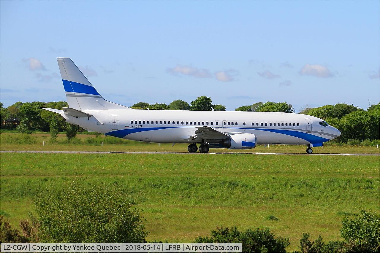 LZ-CGW, 1996 Boeing 737-46J C/N 28038, Taxiing rwy 25L, Brest Bretagne airport (LFRB-BES)