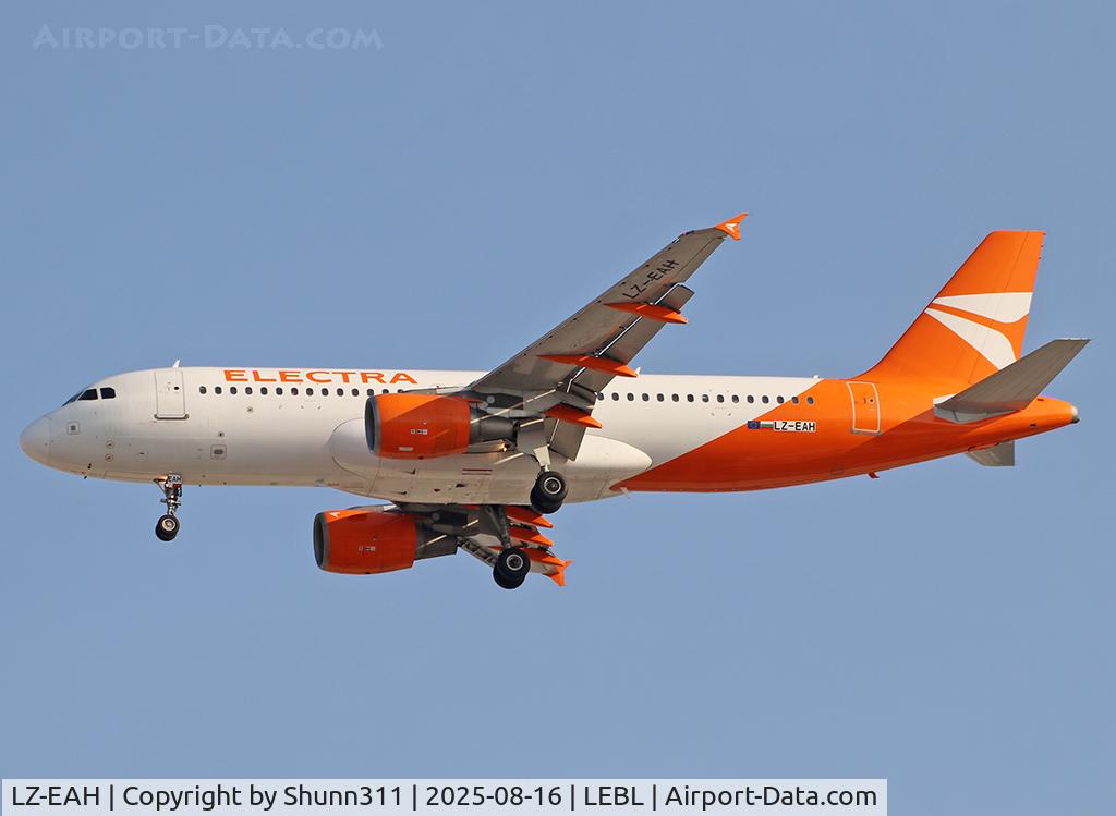 LZ-EAH, 2006 Airbus A320-214 C/N 2930, Landing rwy 24R