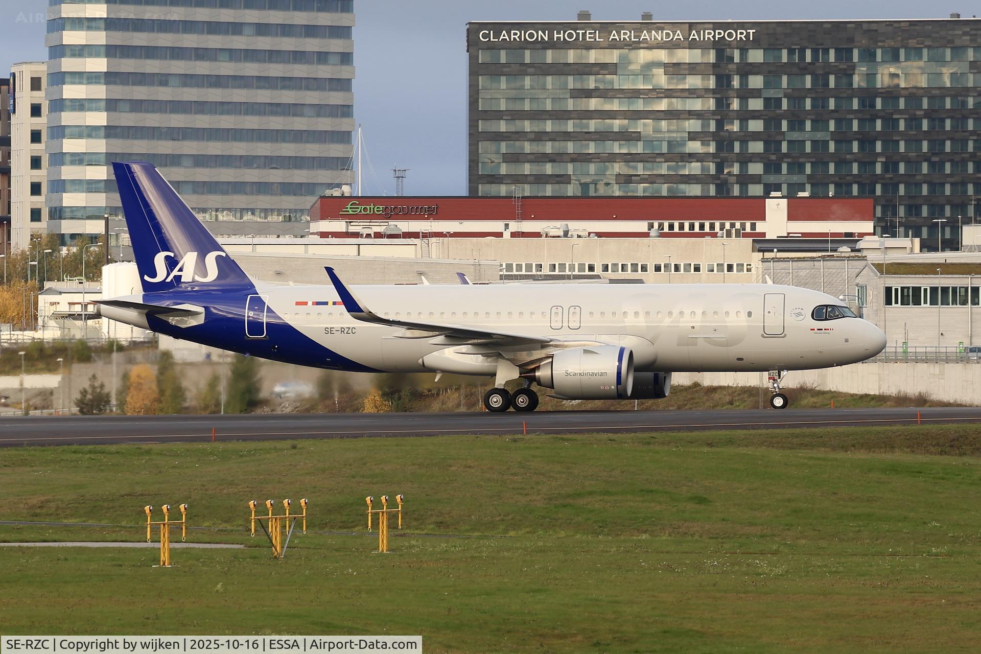 SE-RZC, 2025 Airbus A320-251N C/N 12732, Twy W