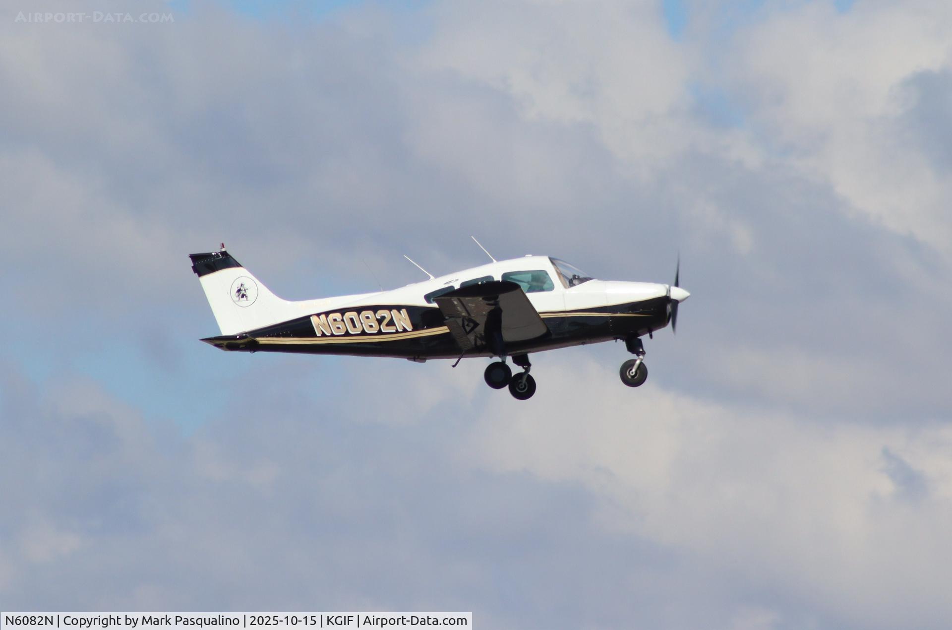 N6082N, 1969 Beech B23 Musketeer C/N M-1175, Beech B23