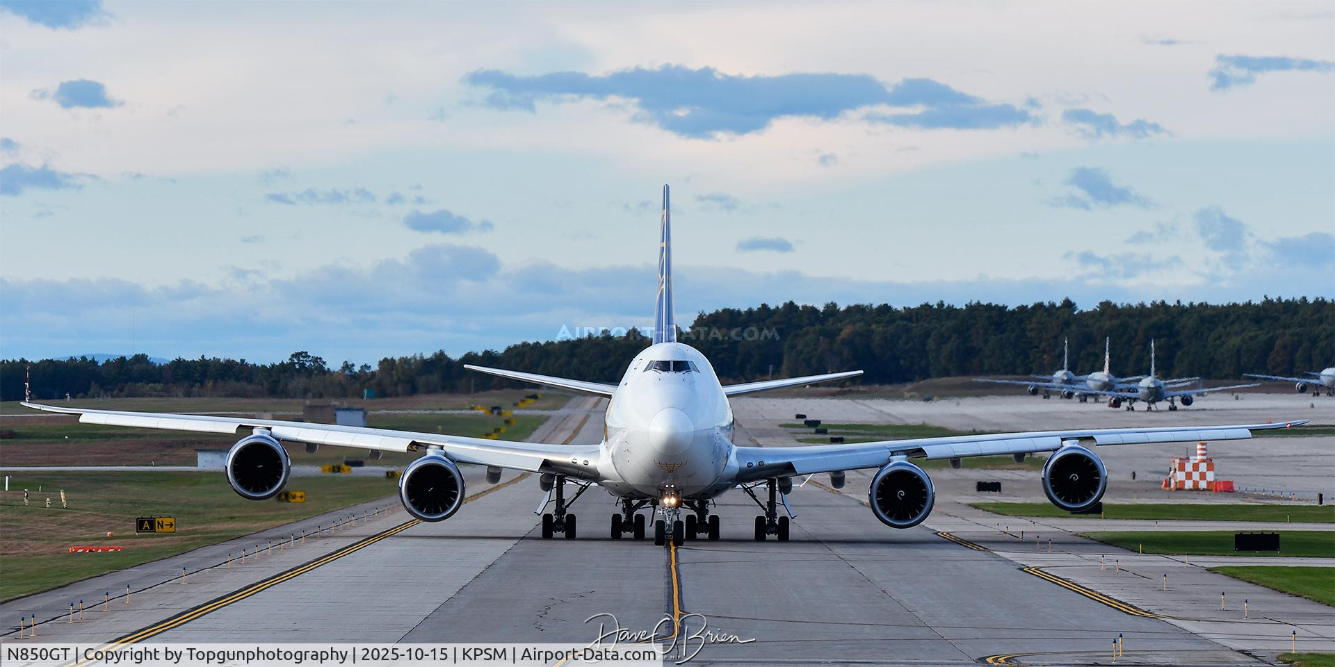 N850GT, 2012 Boeing 747-87UF/SCD C/N 37570, VENUS03 taxiing back to take off and return