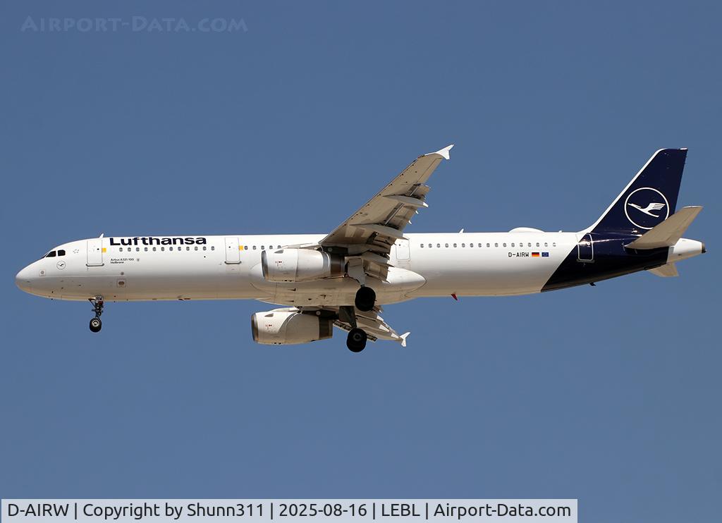 D-AIRW, 1997 Airbus A321-131 C/N 0699, Landing rwy 24R in new c/s