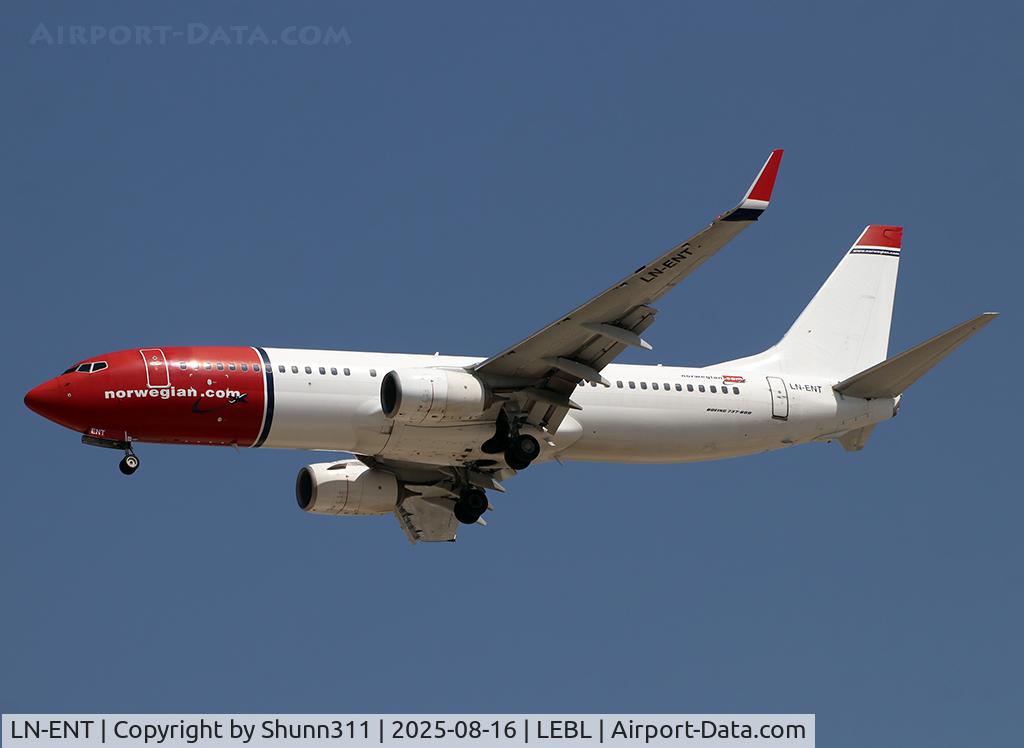 LN-ENT, 2017 Boeing 737-8JP C/N 42282, Landing rwy 24R