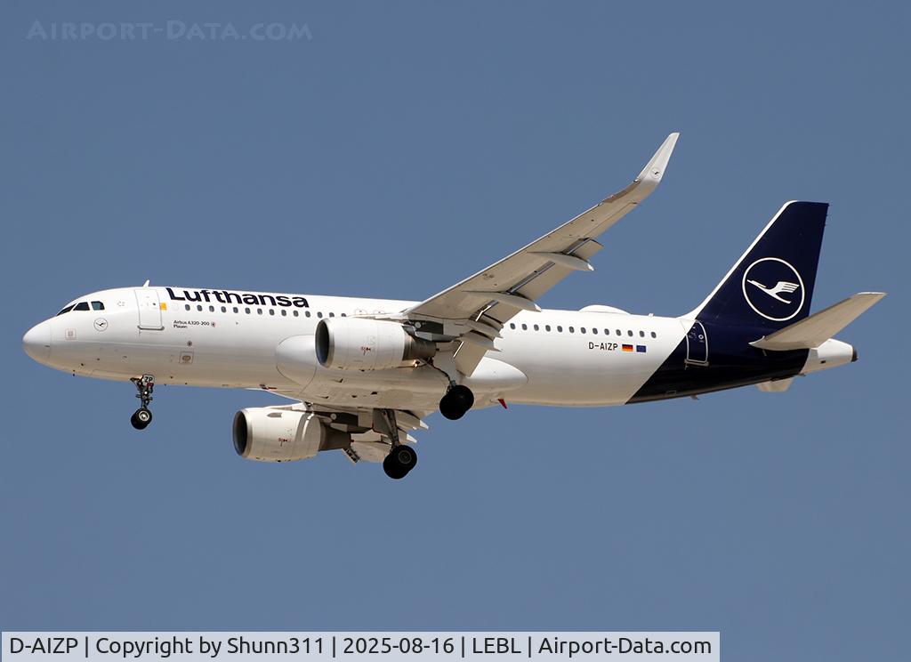 D-AIZP, 2013 Airbus A320-214 C/N 5487, Landing rwy 24R