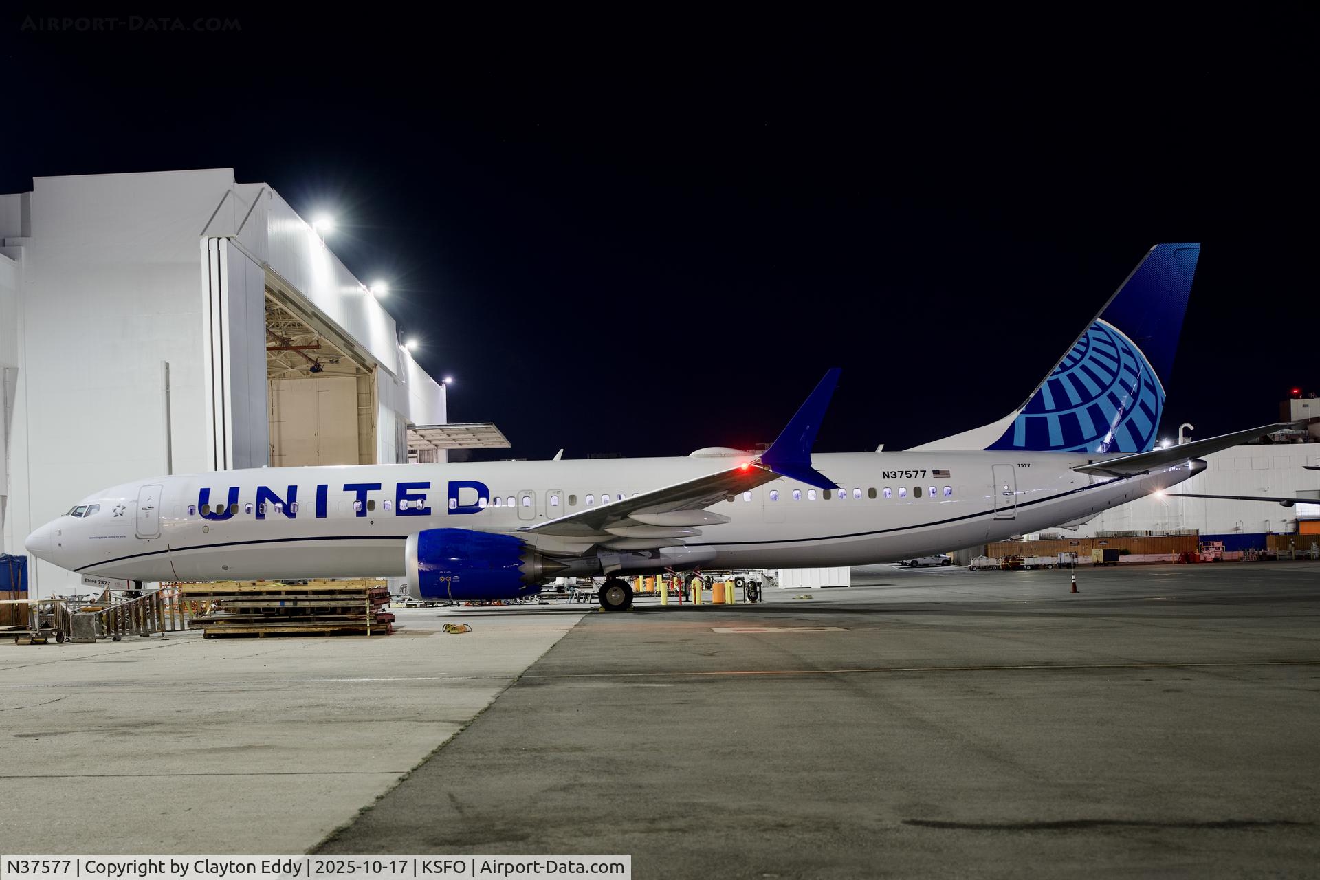 N37577, 2023 Boeing 737-9 MAX C/N 67615, SfO 2025 N37577, 2023 Boeing 737-9 MAX C/N 67615, SfO 2025