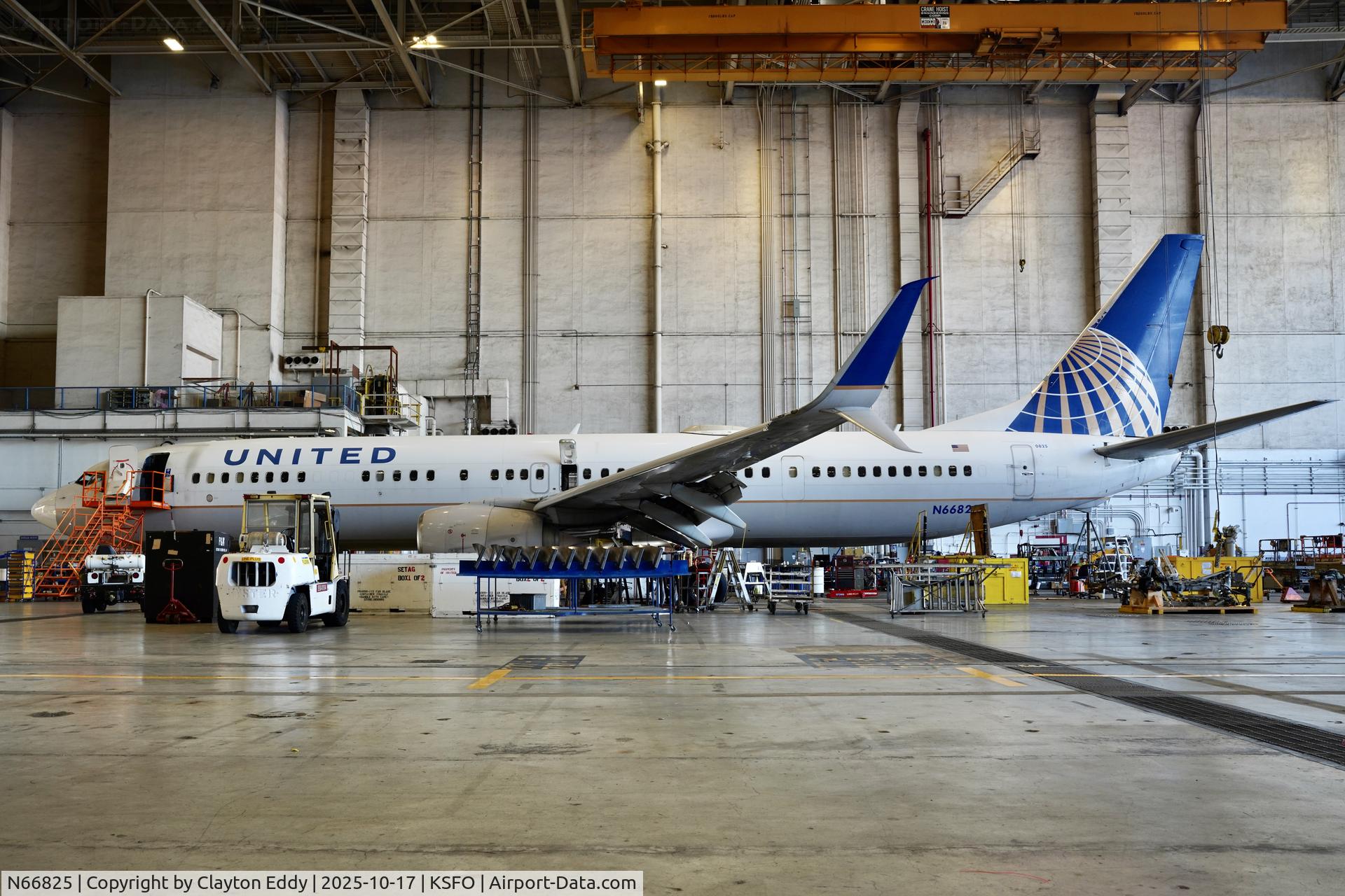 N66825, 2014 Boeing 737-924/ER C/N 42748, SFO 2025
