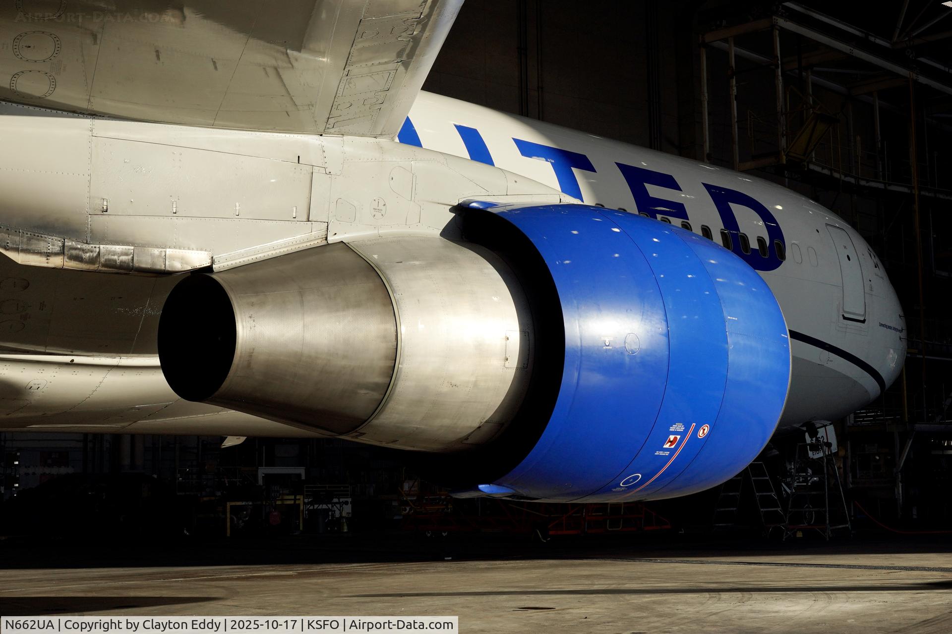 N662UA, 1993 Boeing 767-322 C/N 27159, PW4060 engine SFO 2025