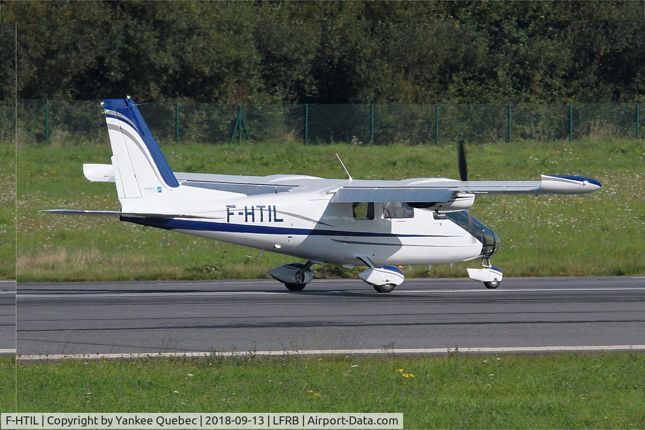 F-HTIL, 2018 Vulcanair P.68 Observer 2 C/N 507-49/OB2, Landing rwy 07R, Brest Bretagne airport (LFRB-BES) F-HTIL, 2018 Vulcanair P.68 Observer 2 C/N 507-49/OB2, Landing rwy 07R, Brest Bretagne airport (LFRB-BES)