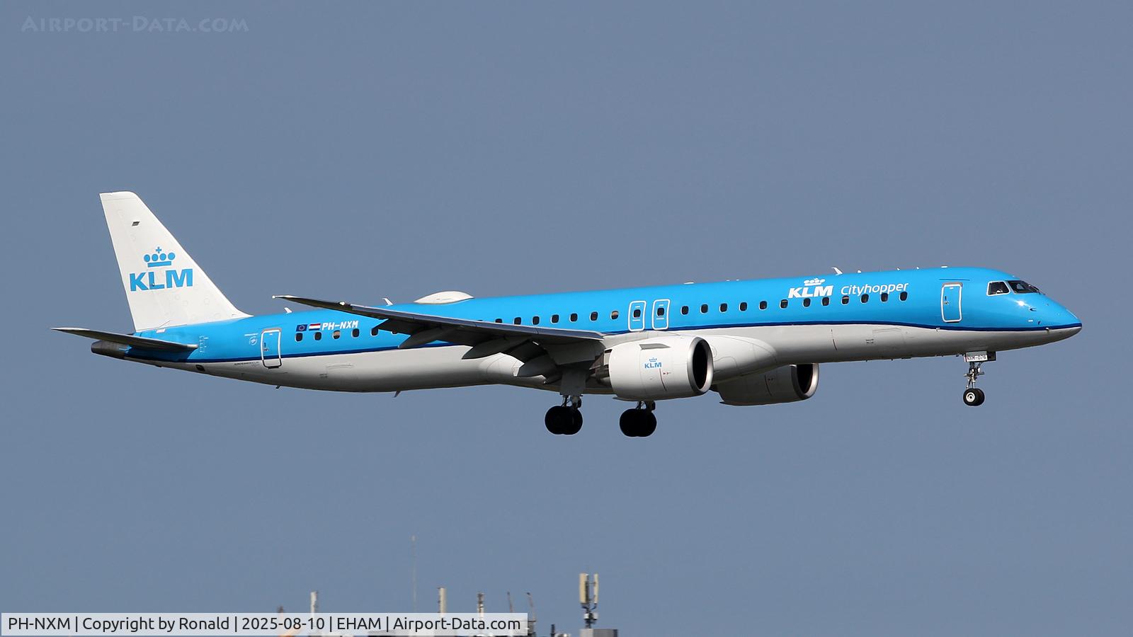 PH-NXM, 2022 Embraer E195-E2 C/N 19020077, at spl