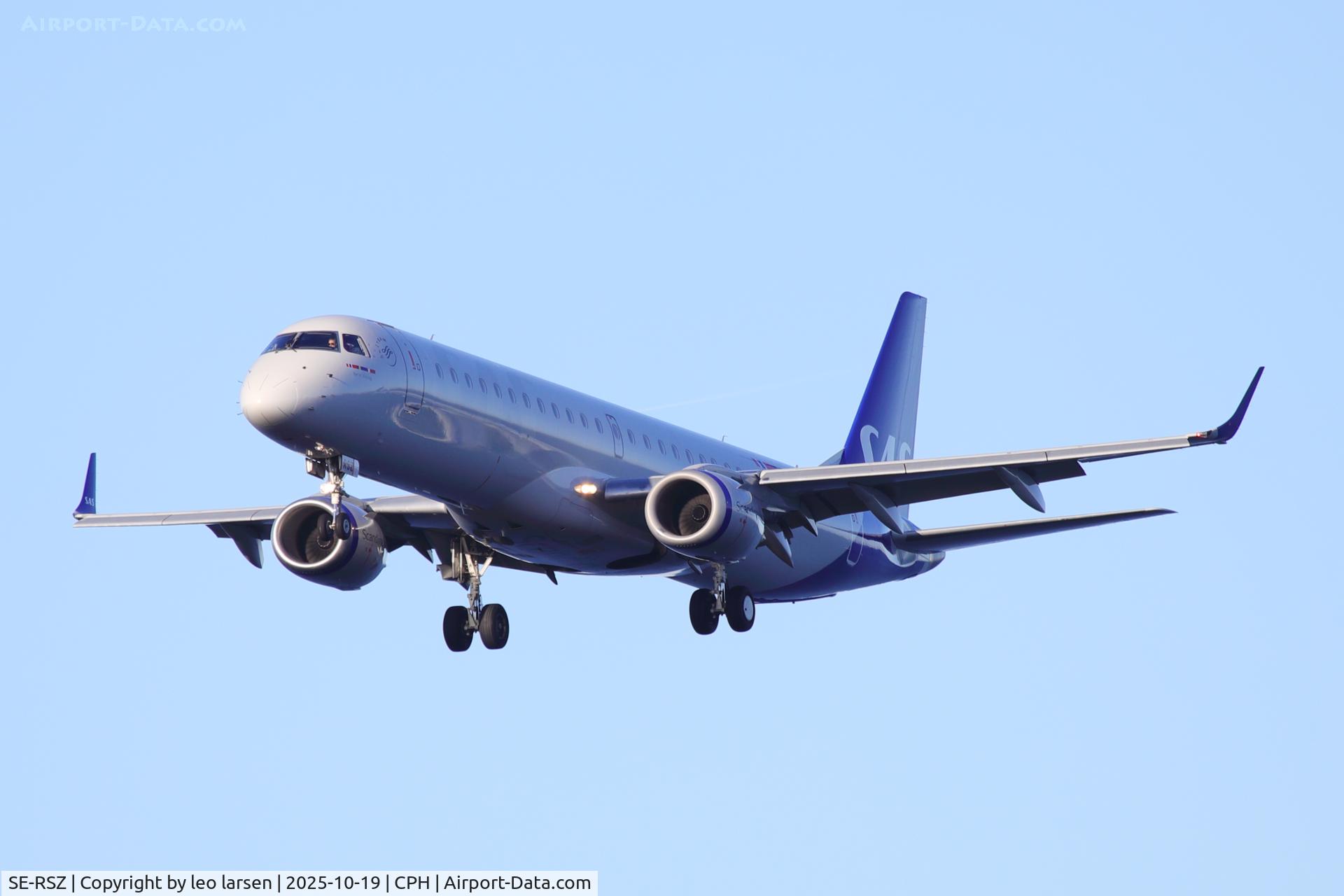 SE-RSZ, 2017 Embraer ERJ 195LR (190-200LR) C/N 19000727, Copenhagen 19.10.2025 SE-RSZ, 2017 Embraer ERJ 195LR (190-200LR) C/N 19000727, Copenhagen 19.10.2025
