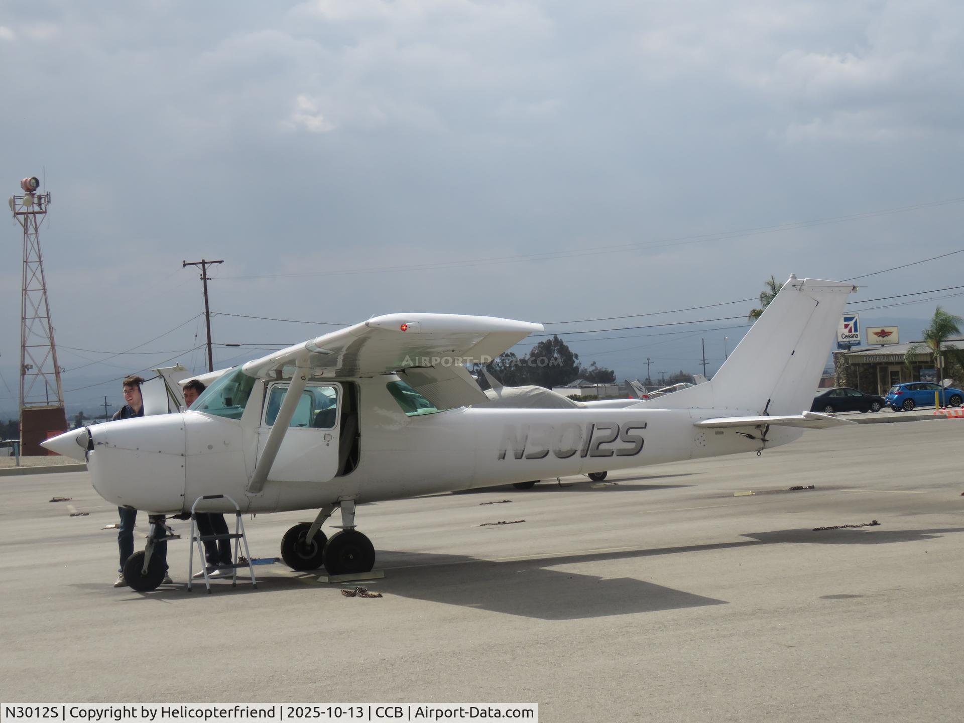 N3012S, 1967 Cessna 150G C/N 15066912, Getting ready to leave