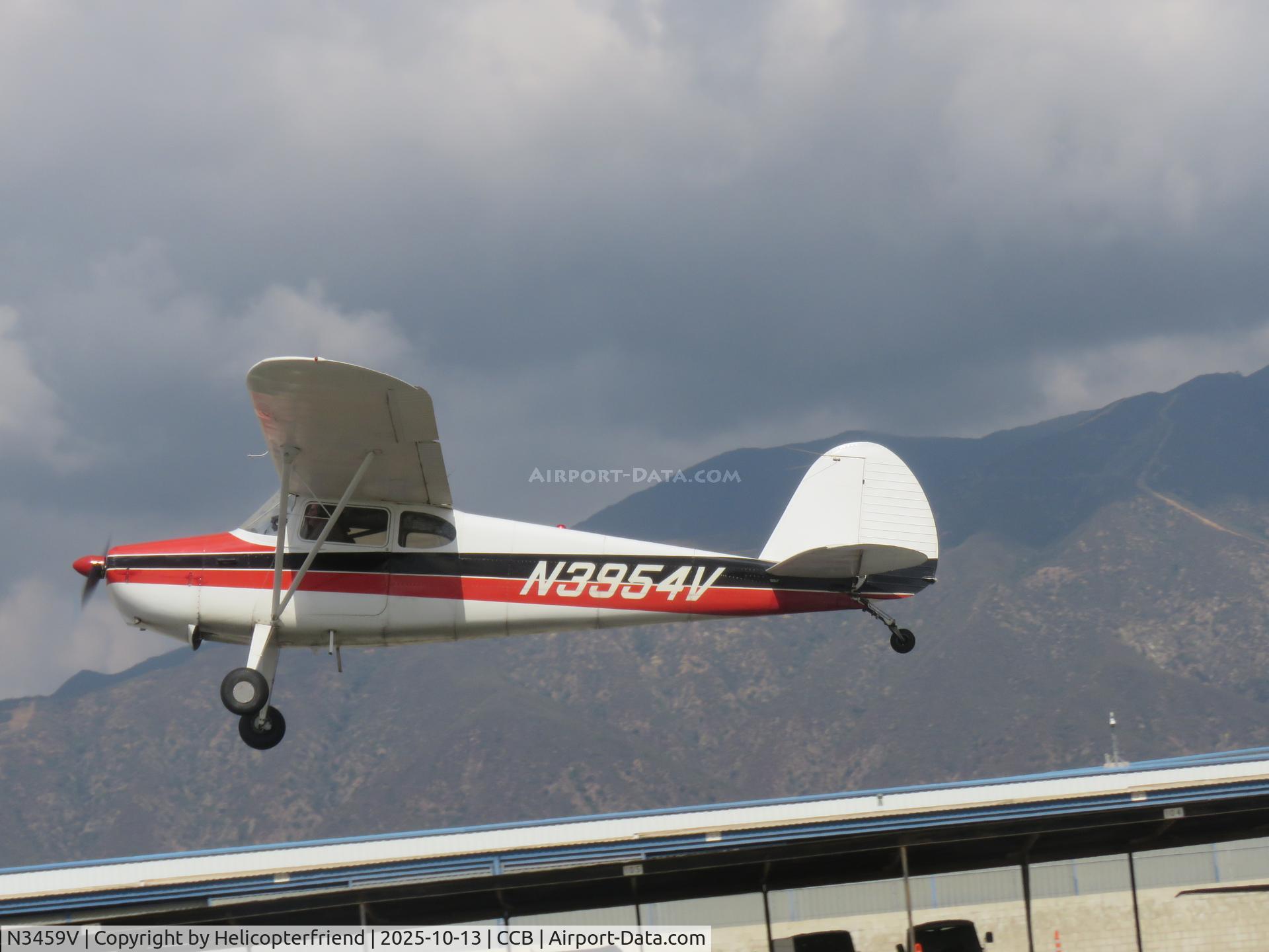 N3459V, 1948 Cessna 195 C/N 7156, Climbing out