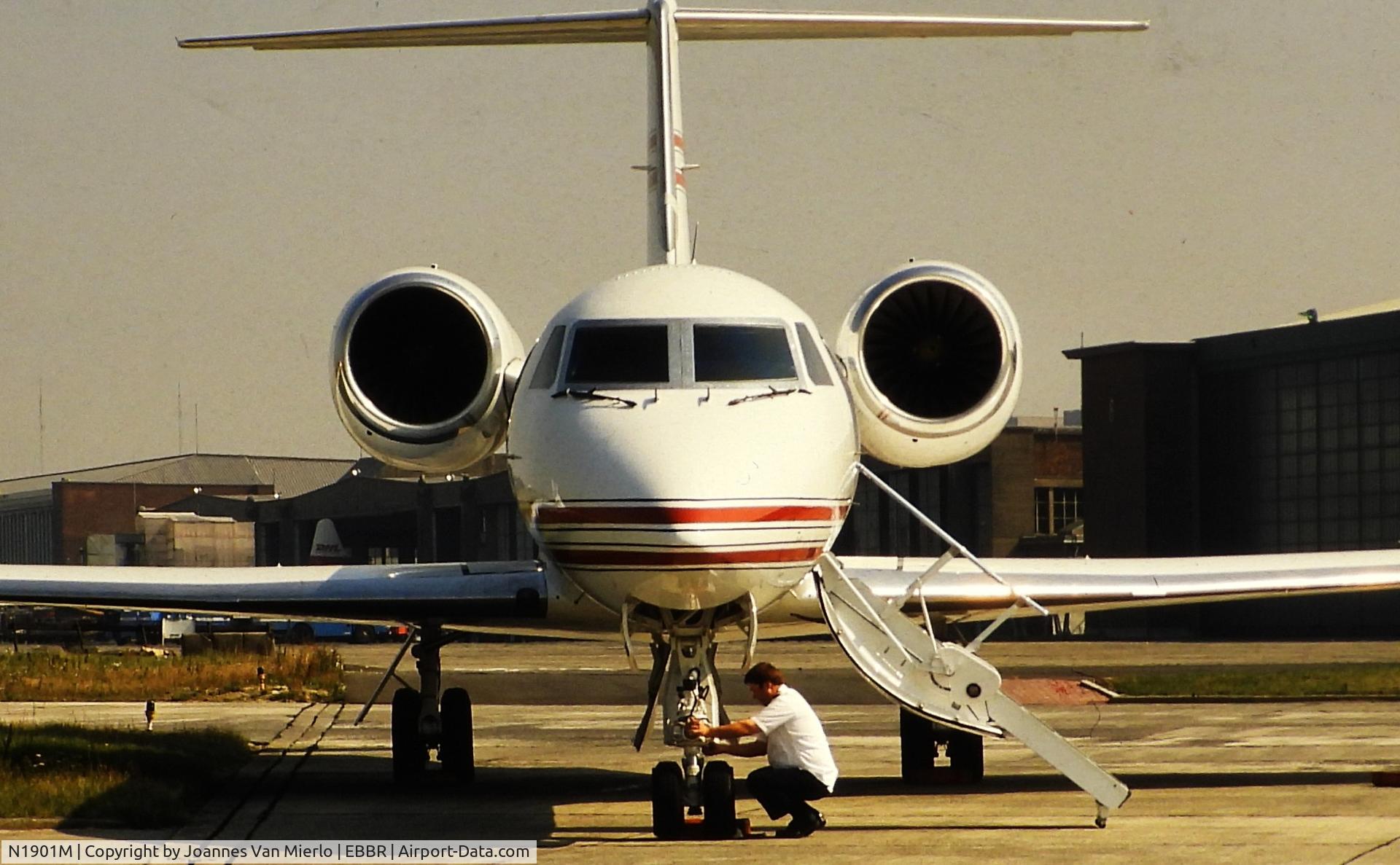 N1901M, Gulfstream IV C/N 00000000000, Ex-slide