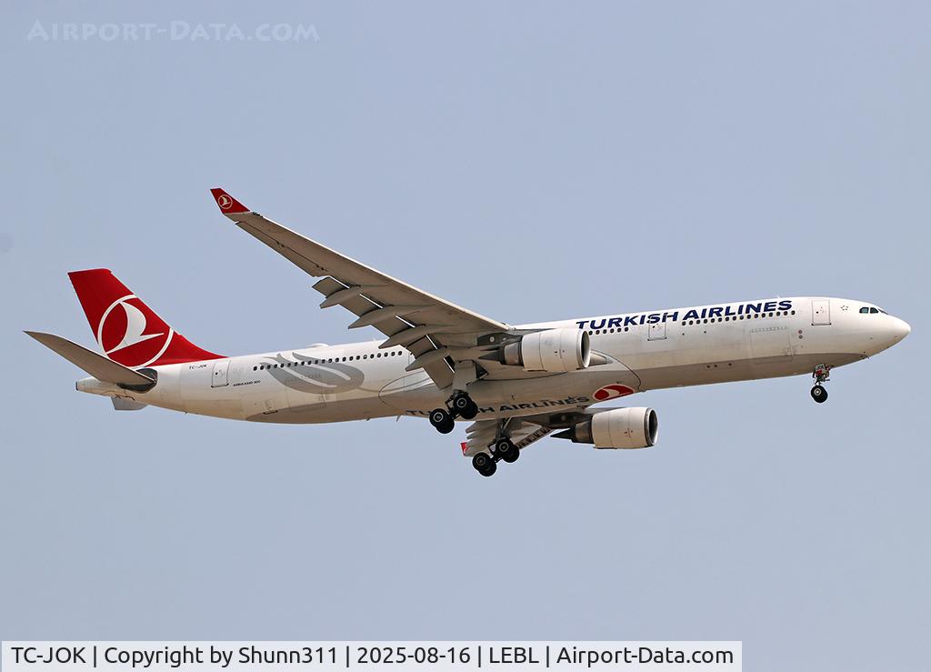 TC-JOK, 2015 Airbus A330-303 C/N 1642, Landing rwy 24R TC-JOK, 2015 Airbus A330-303 C/N 1642, Landing rwy 24R