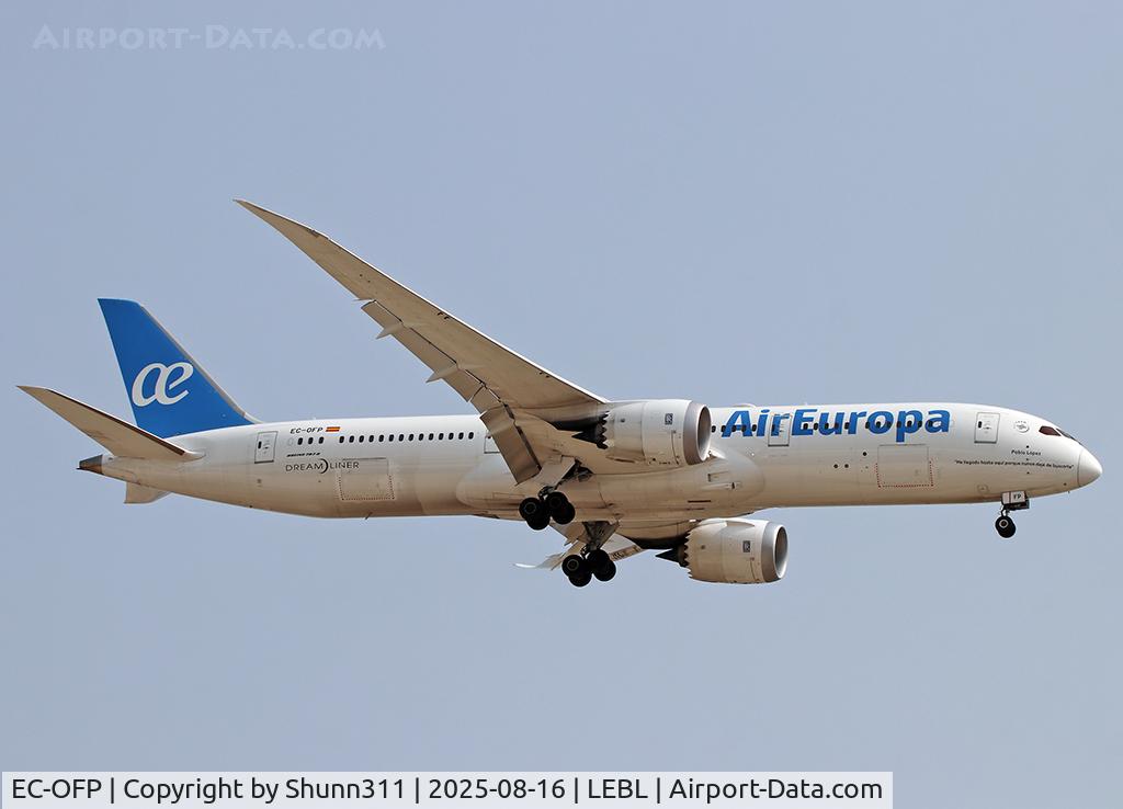 EC-OFP, 2021 Boeing 787-9 Dreamliner Dreamliner C/N 66162, Landing rwy 24R with additional titles under cockpit... EC-OFP, 2021 Boeing 787-9 Dreamliner Dreamliner C/N 66162, Landing rwy 24R with additional titles under cockpit...